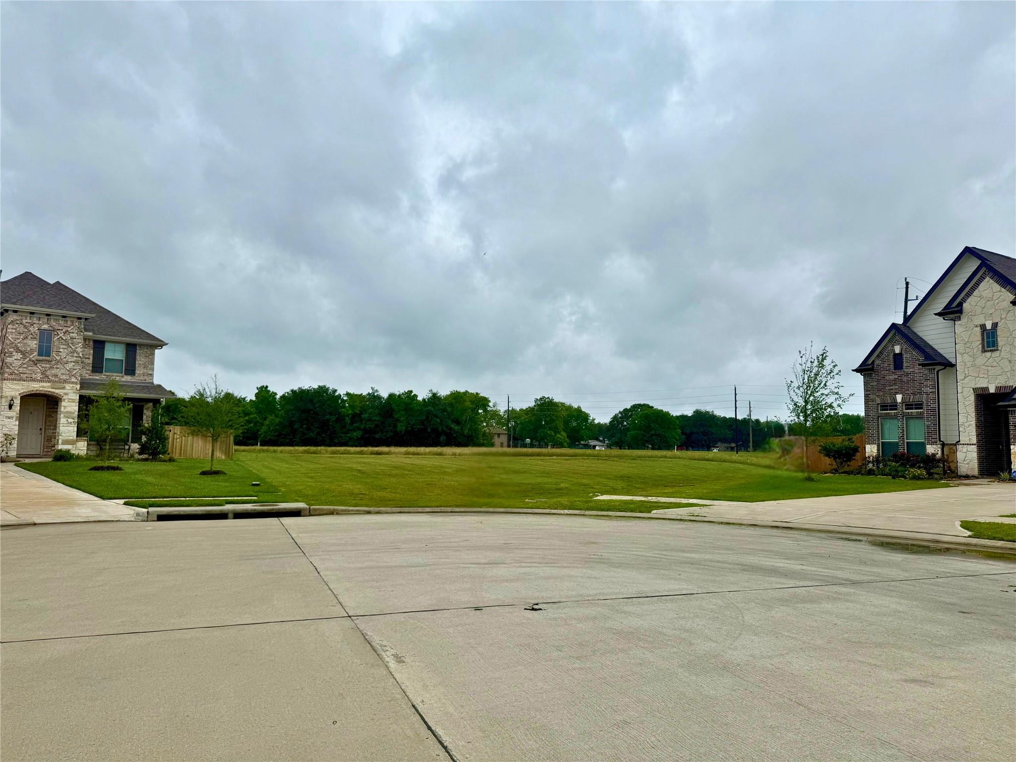 13503 Red Bloom Circle
