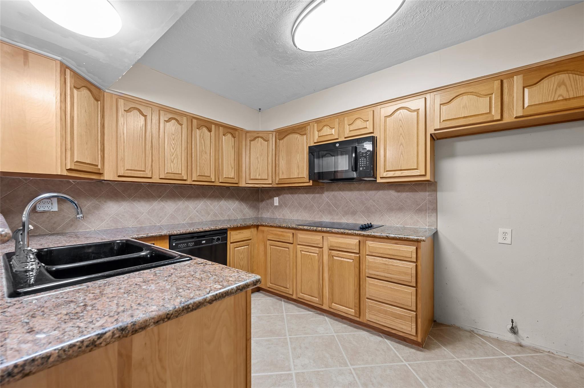 1303 Town Circle # 4