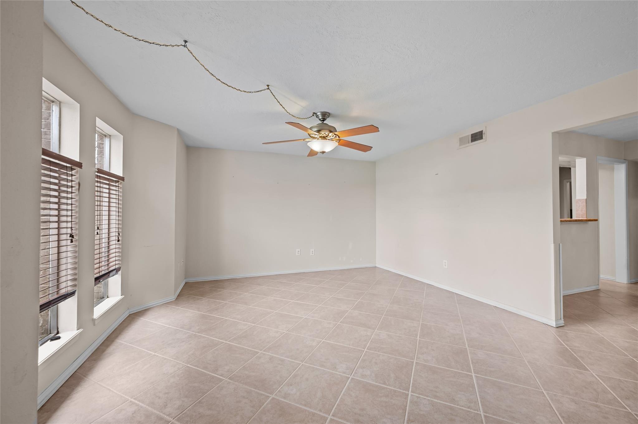 1303 Town Circle # 4