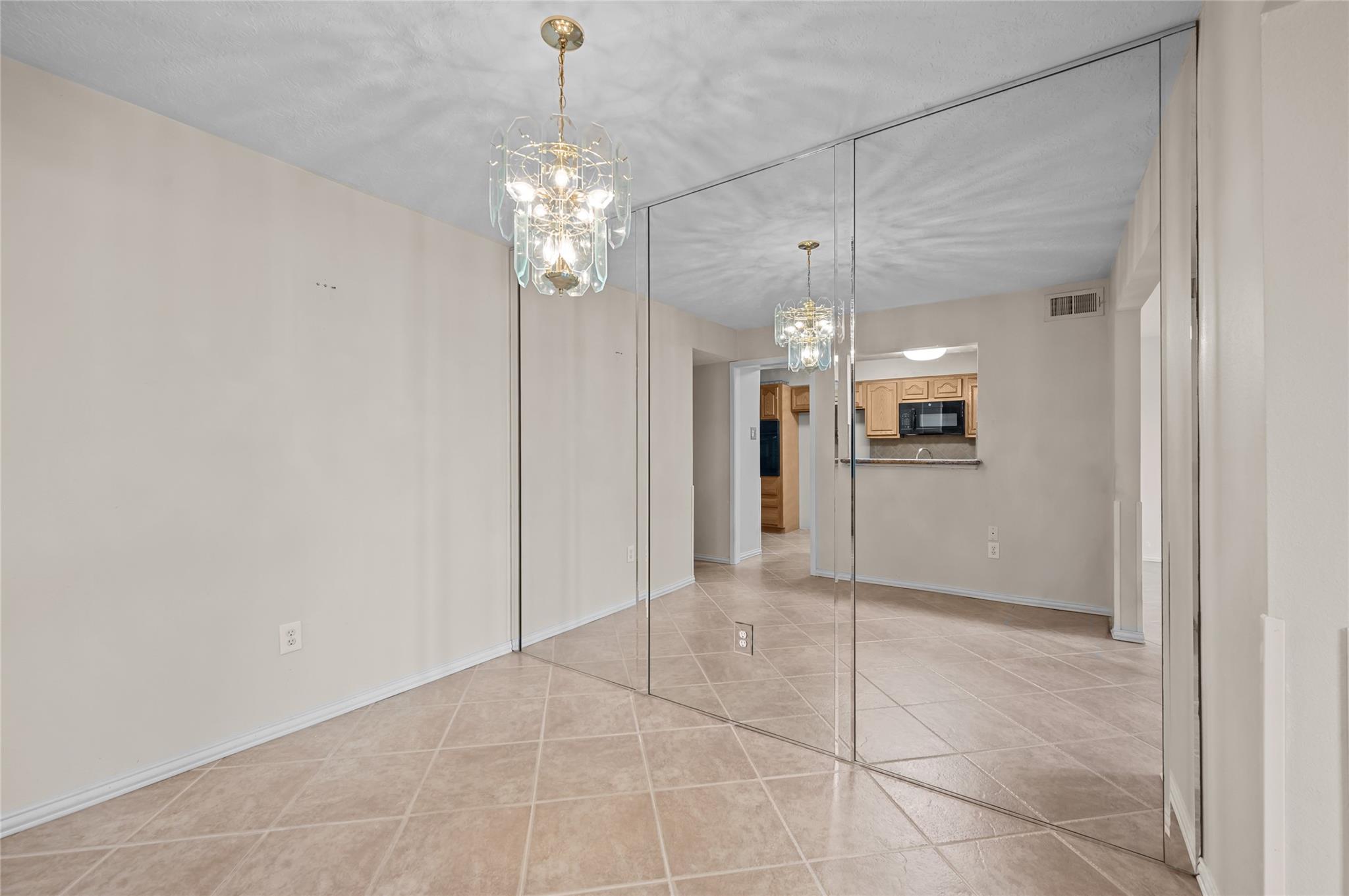 1303 Town Circle # 4