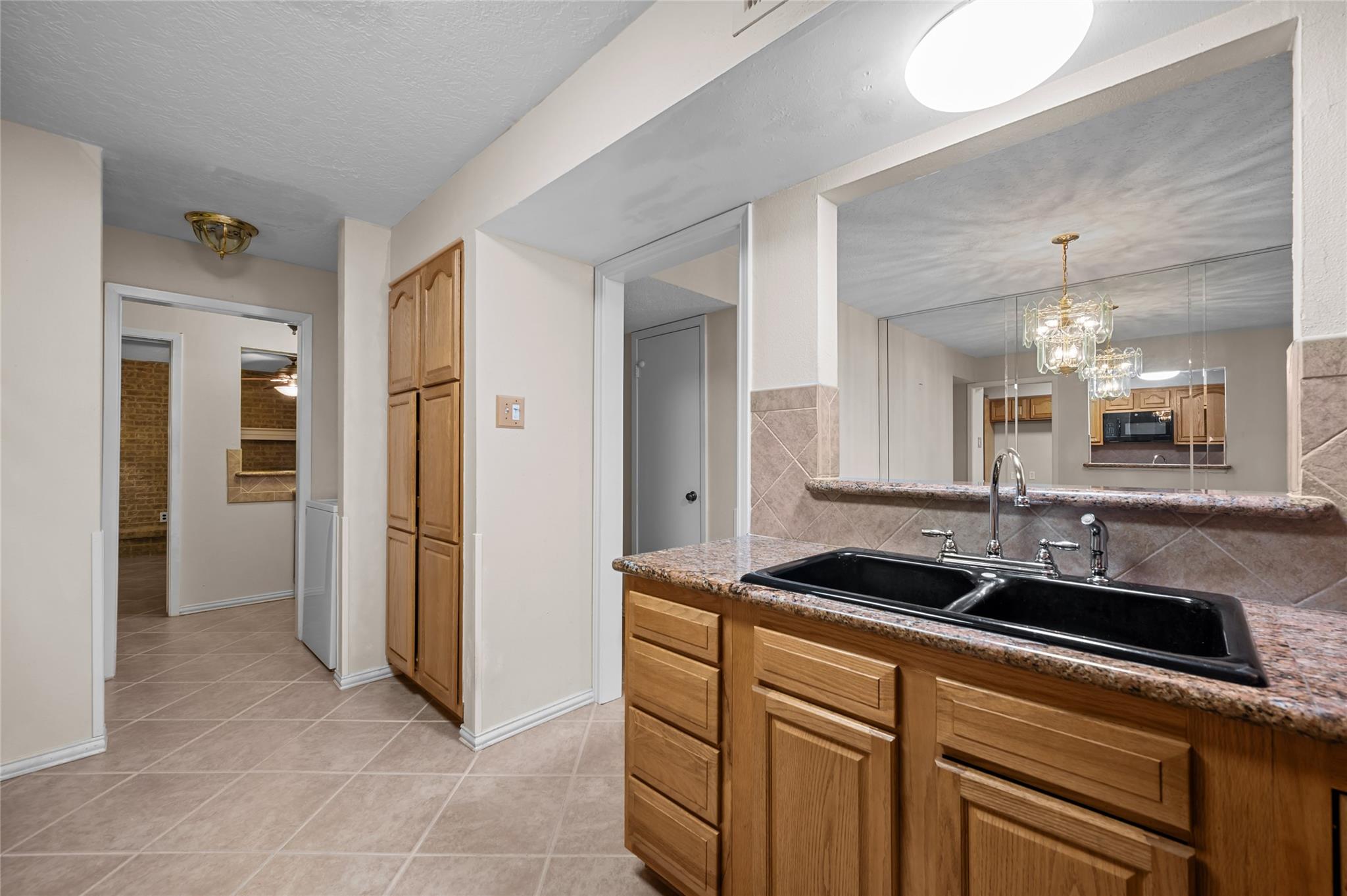 1303 Town Circle # 4