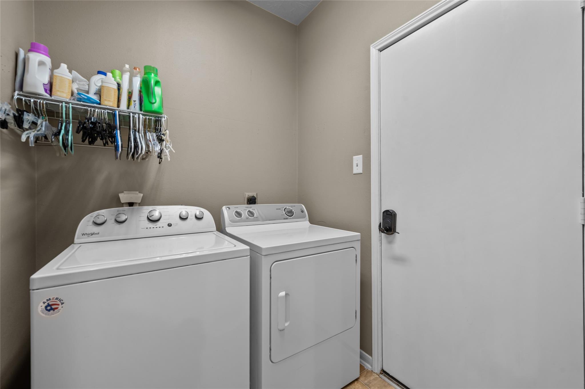 5115 Cove Creek