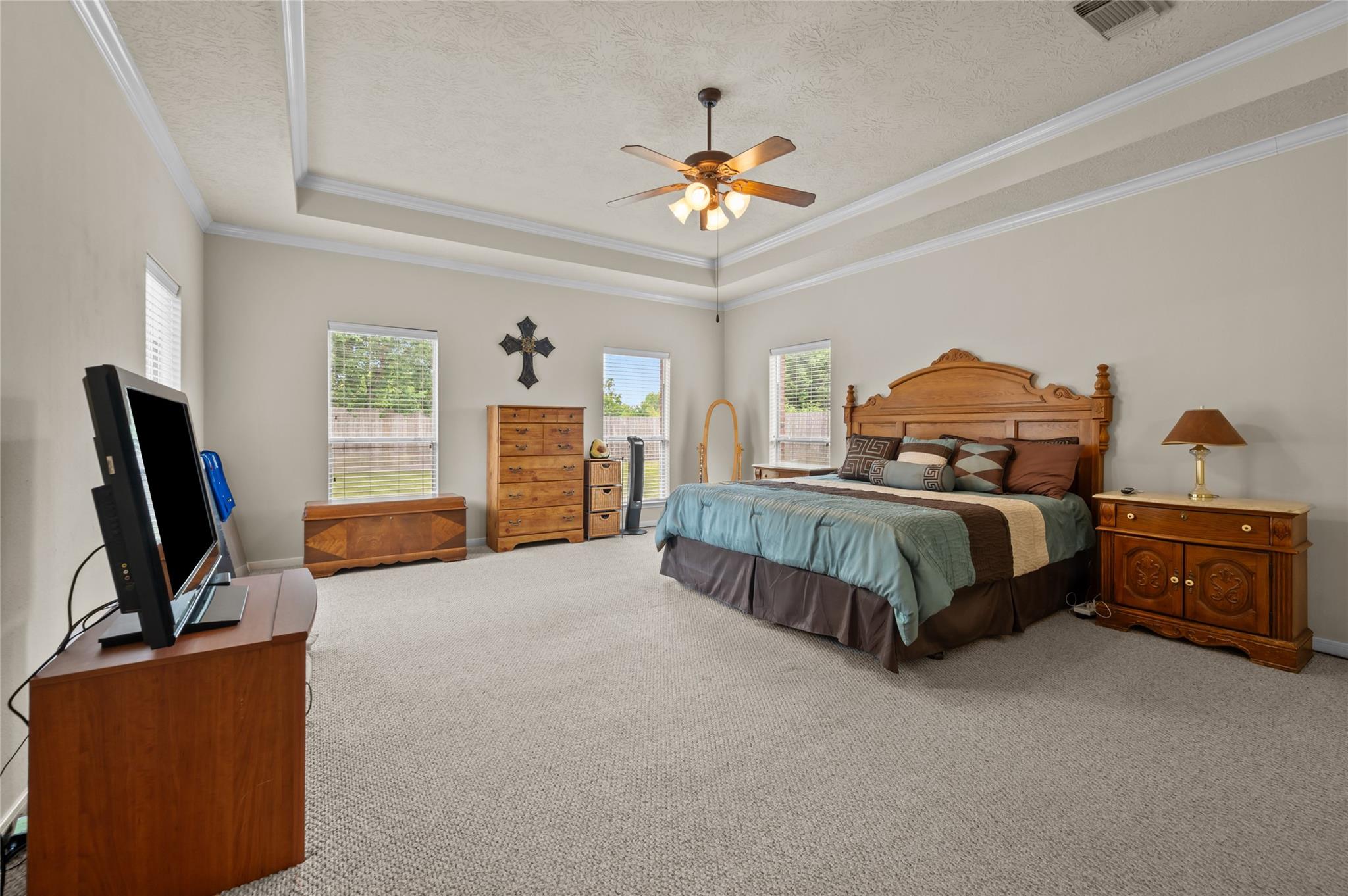 5115 Cove Creek