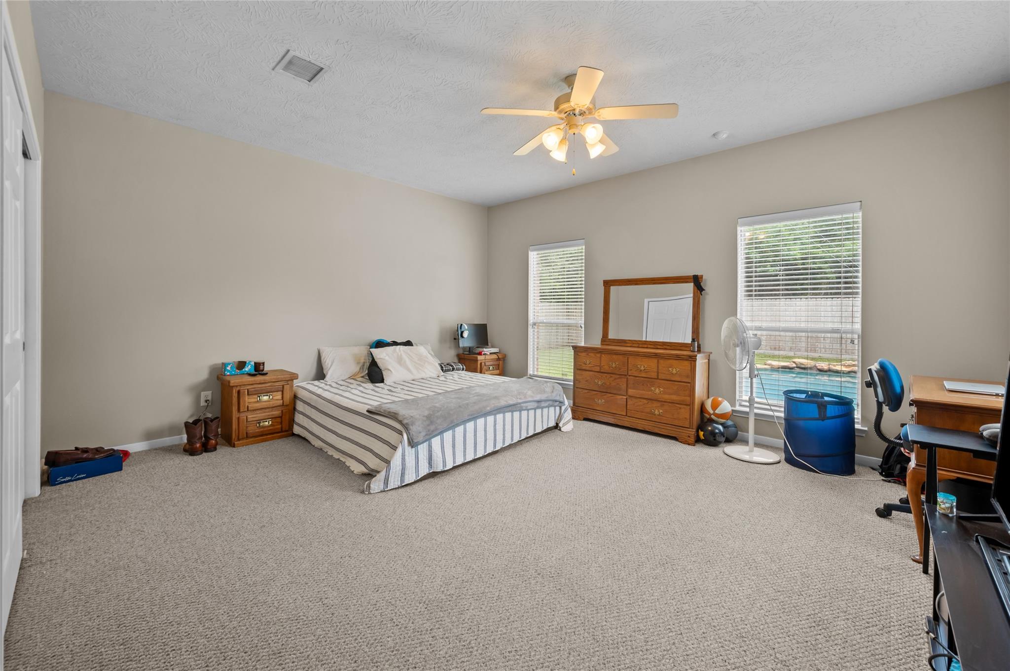 5115 Cove Creek