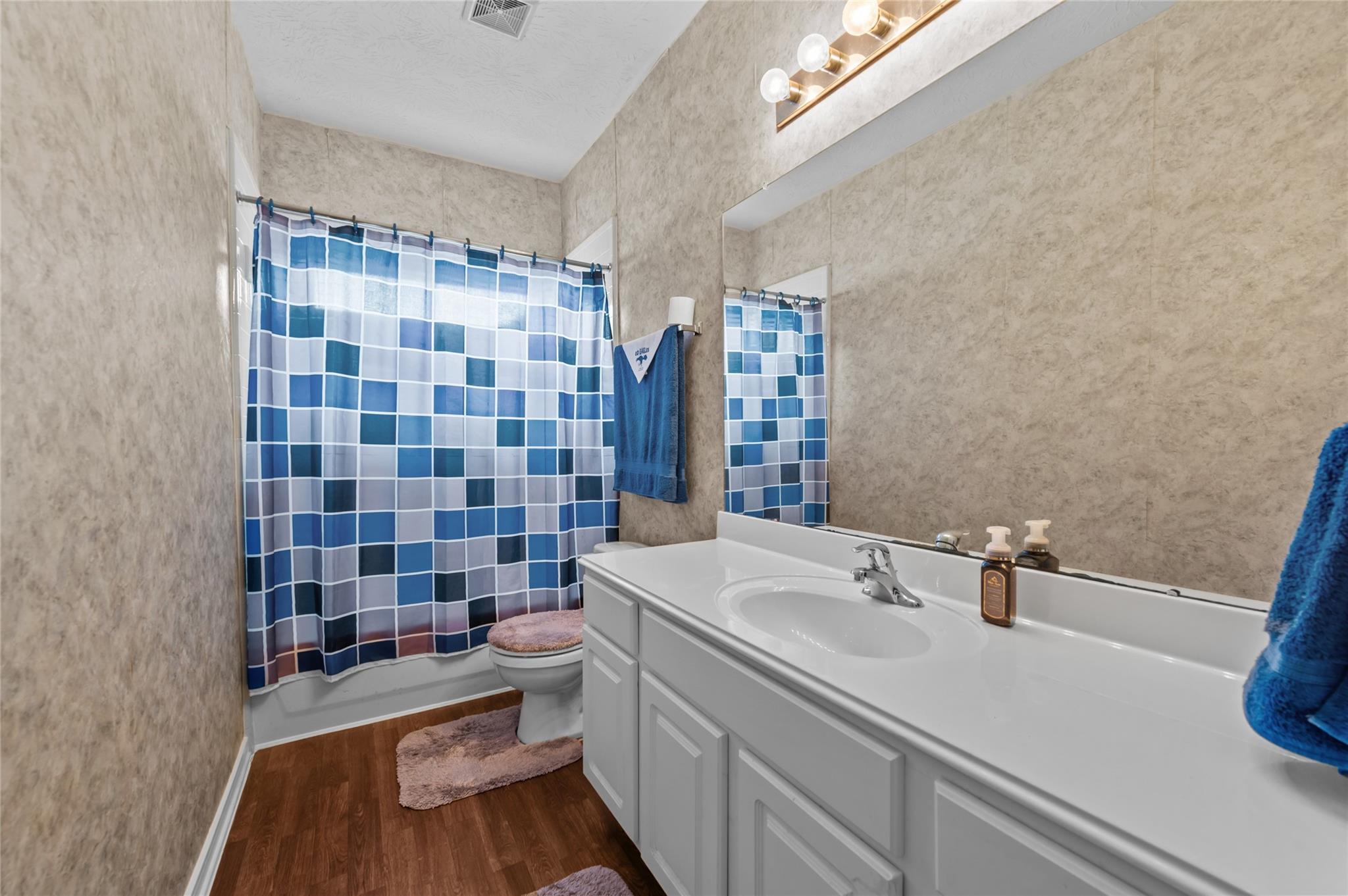 5115 Cove Creek