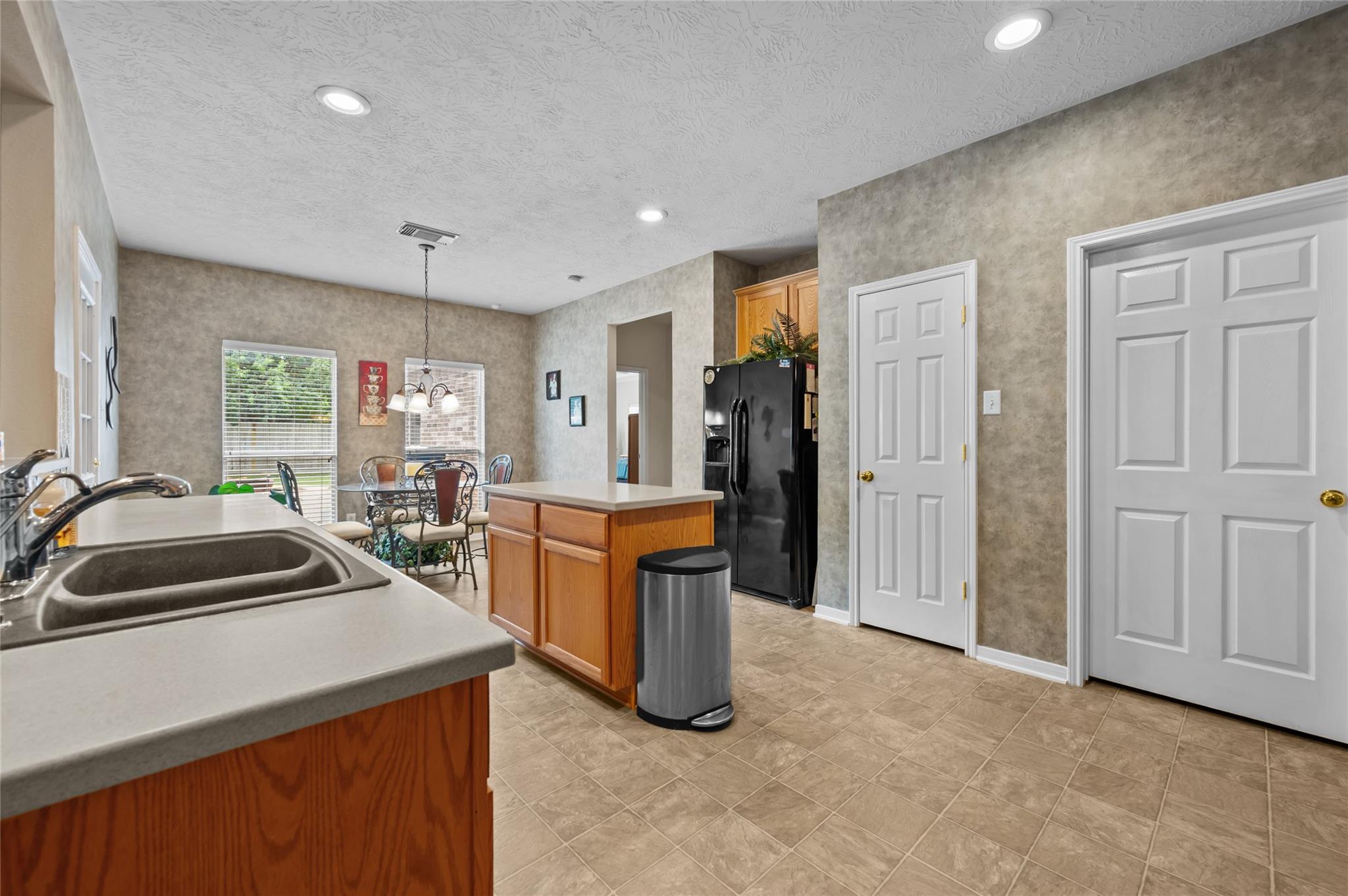 5115 Cove Creek