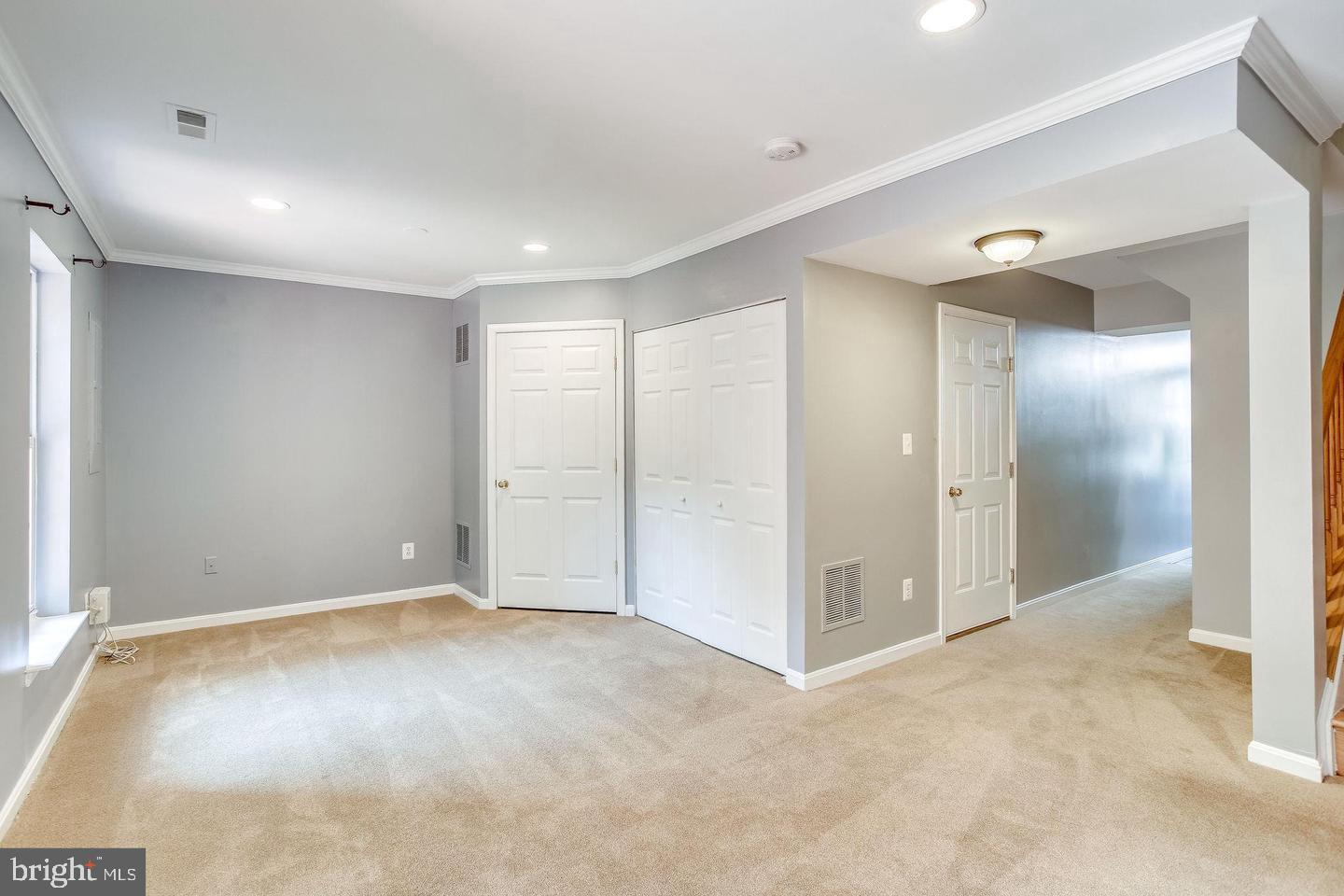 25242 DUNVEGAN SQUARE
