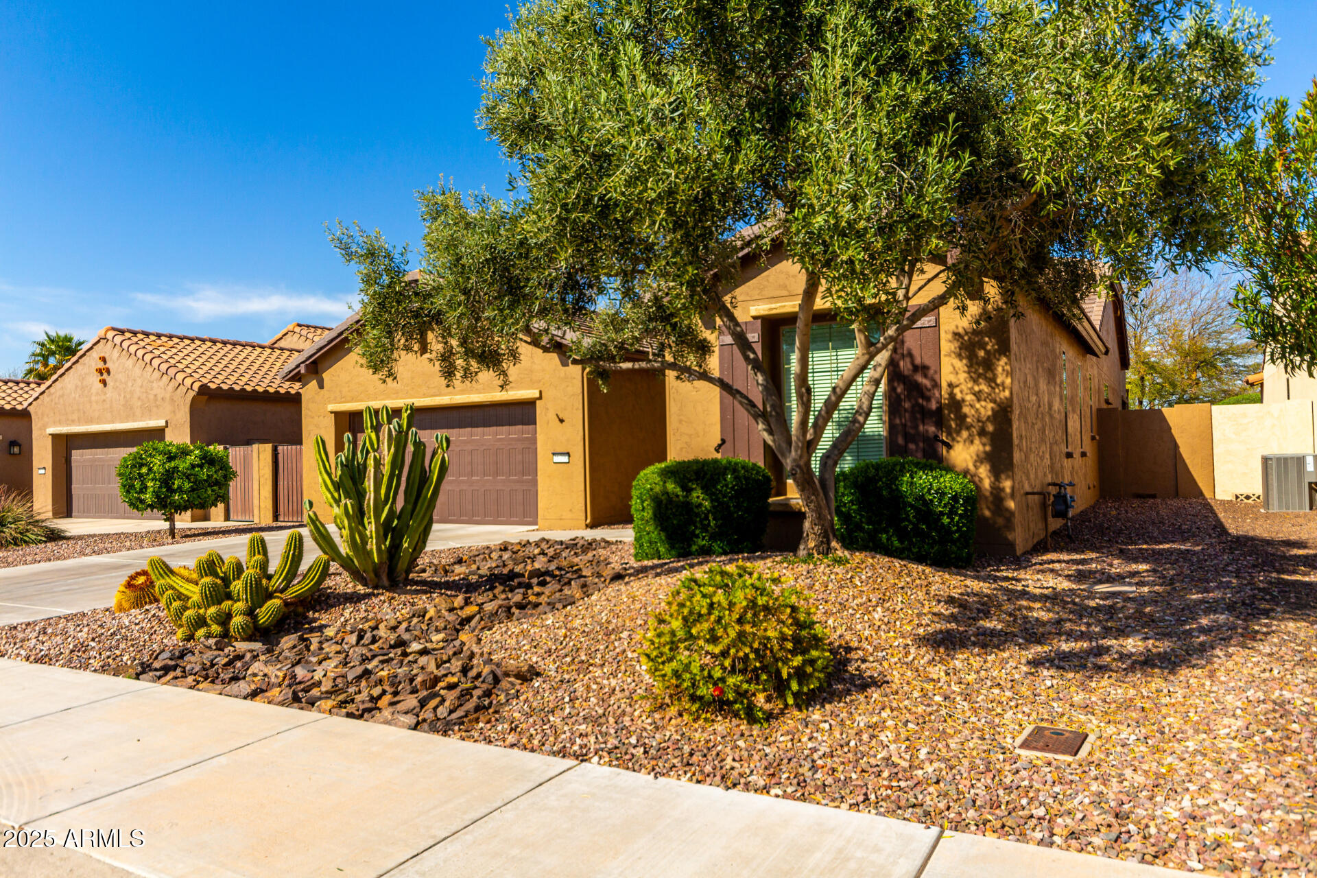 16390 W SHEILA Lane