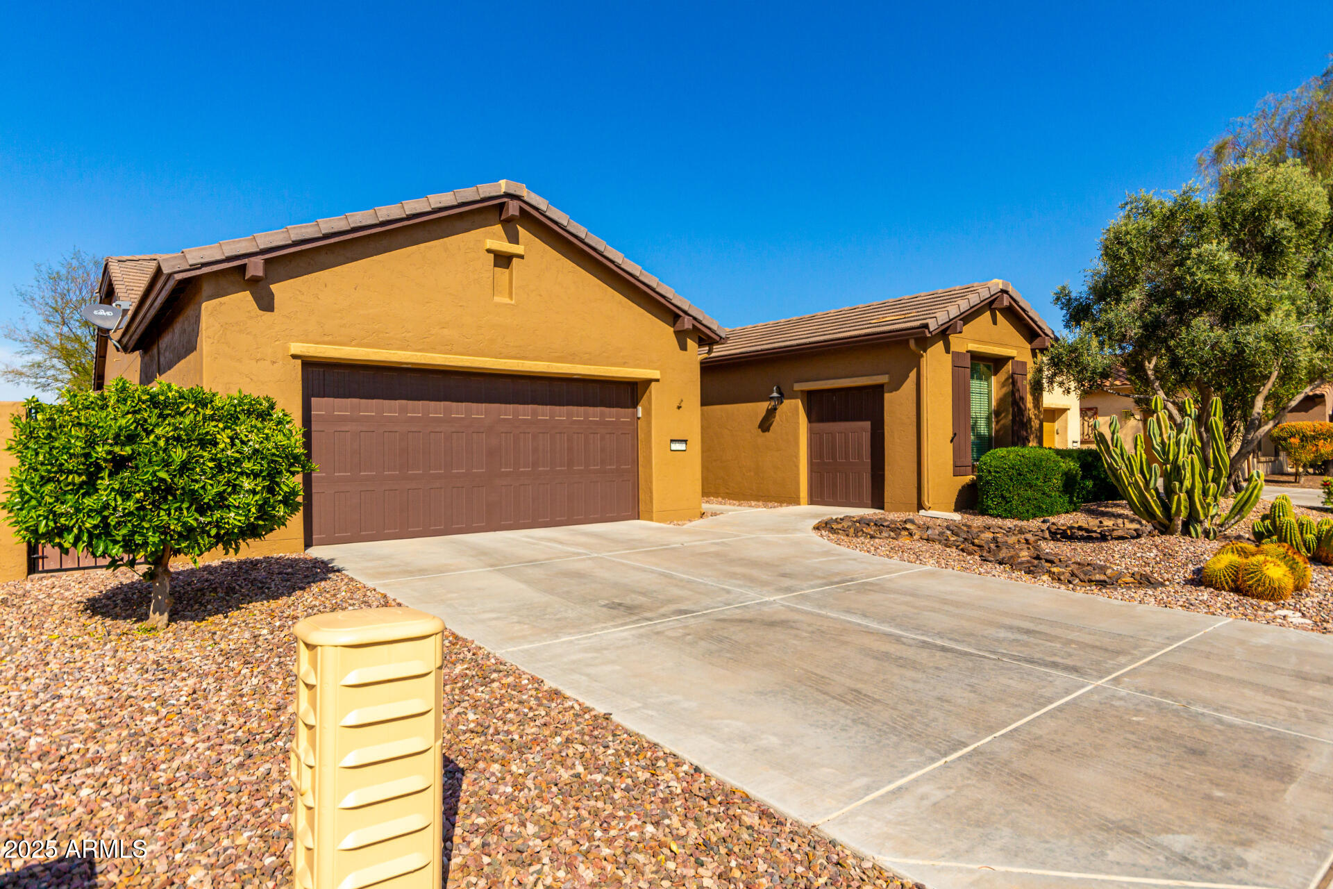 16390 W SHEILA Lane