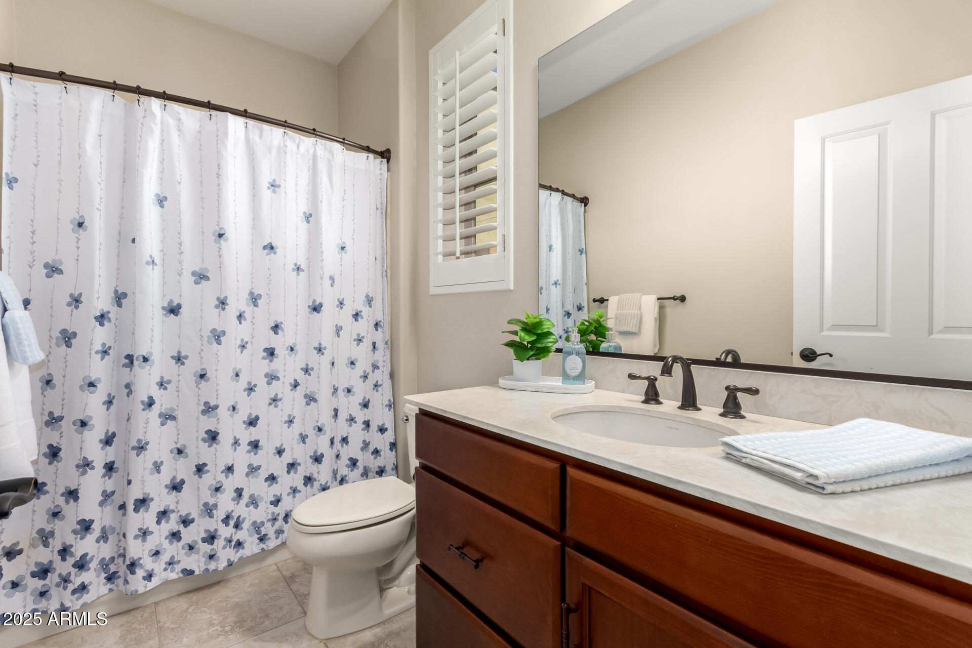 16390 W SHEILA Lane