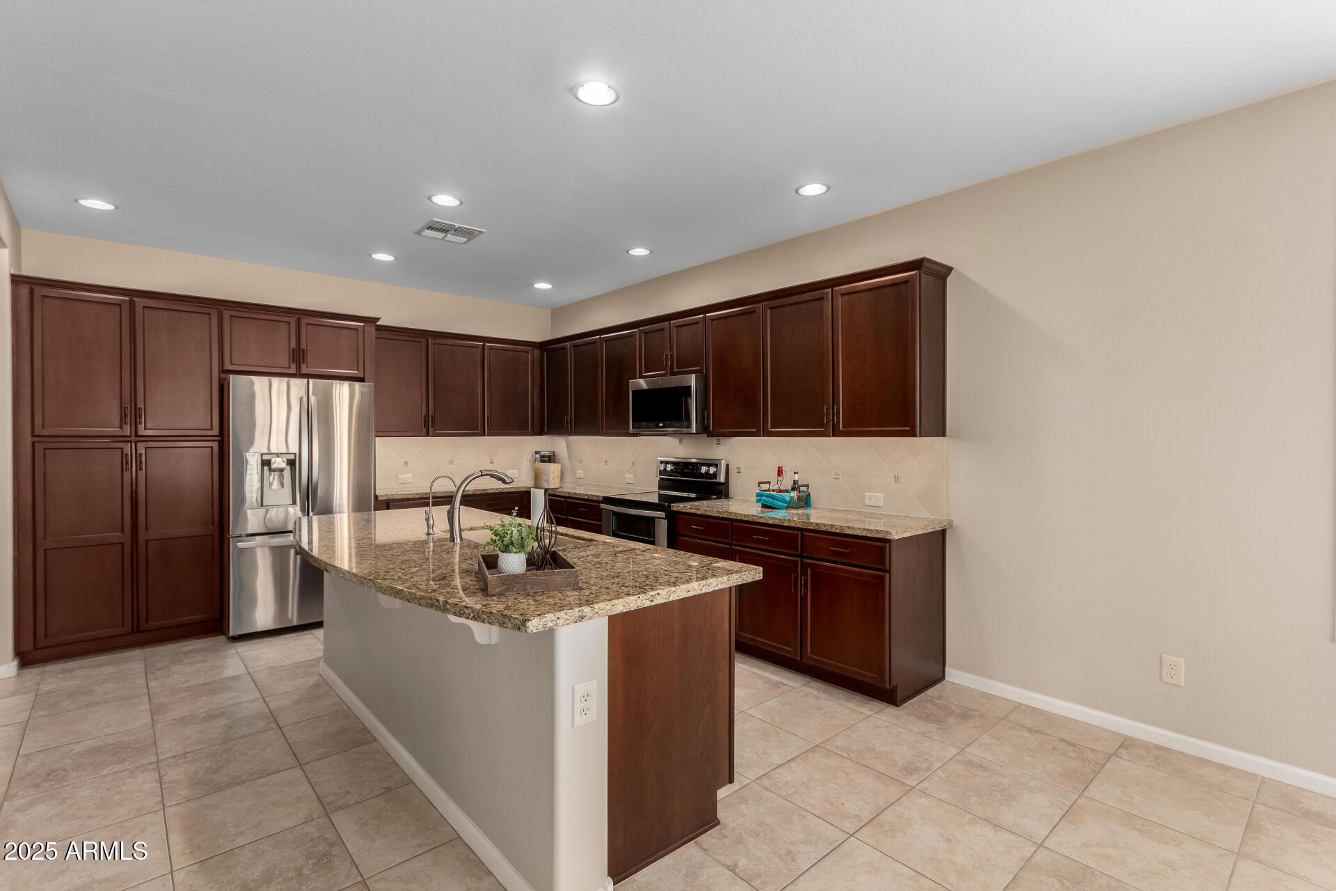 16390 W SHEILA Lane