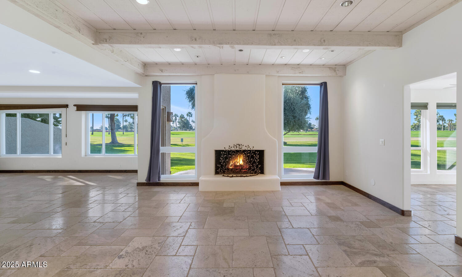 1035 N VISTA VERDE