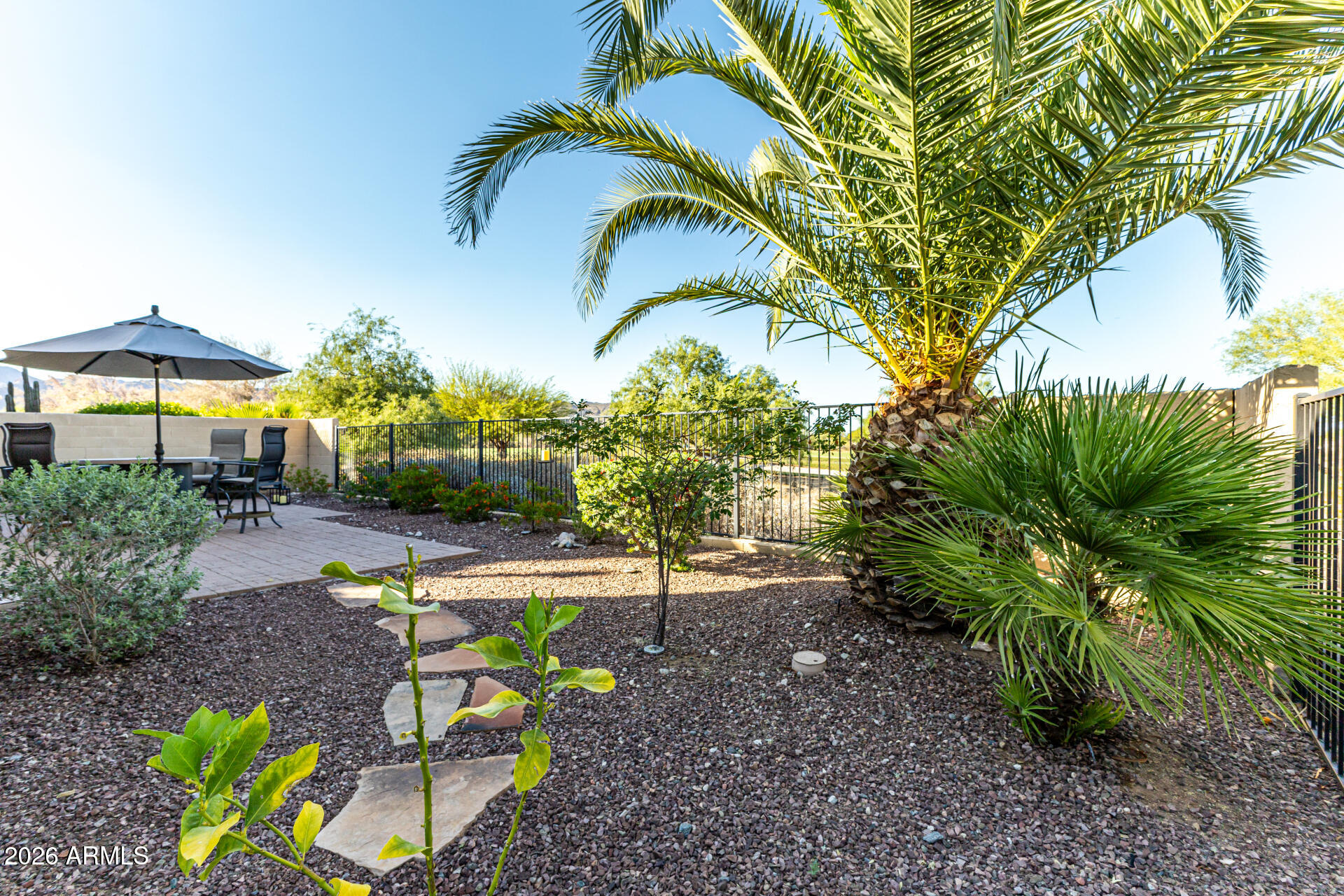 3653 N HOOPER Court