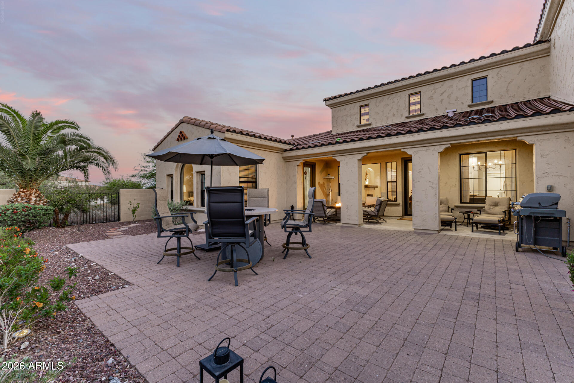 3653 N HOOPER Court