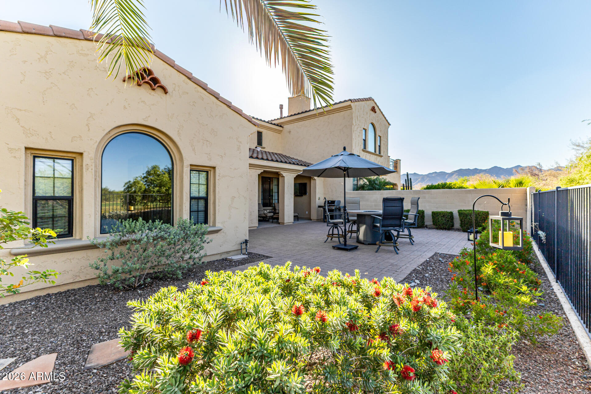 3653 N HOOPER Court