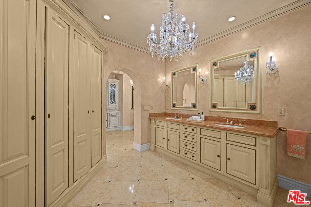 1575 Alexis Pl