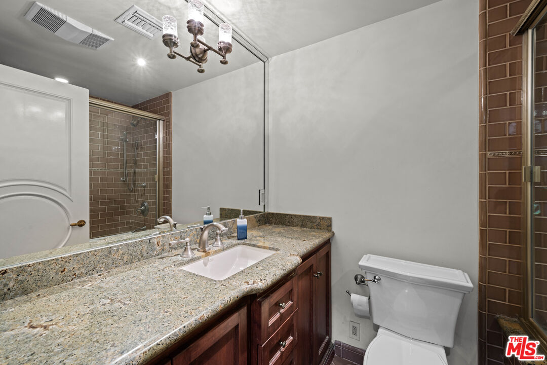 1575 Alexis Pl