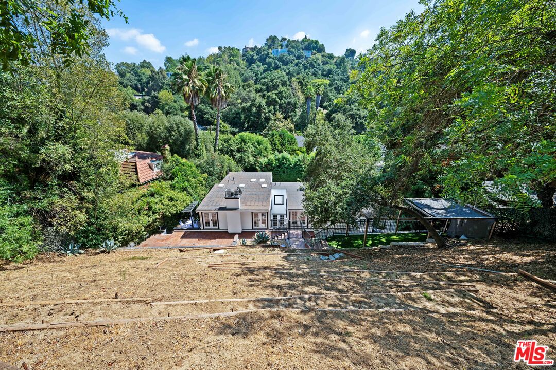 2563 Hutton Dr