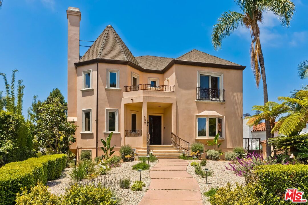 209 S Anita Ave