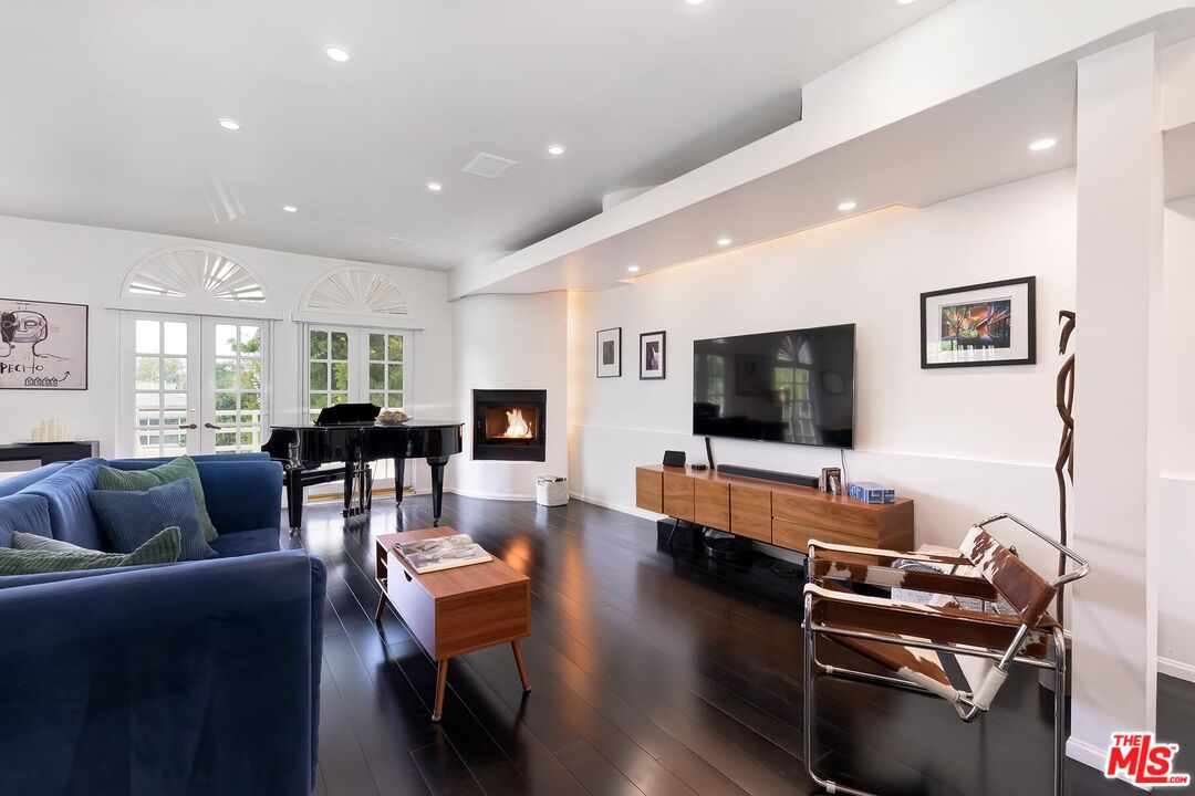 9921 Durant Dr Unit: 2
