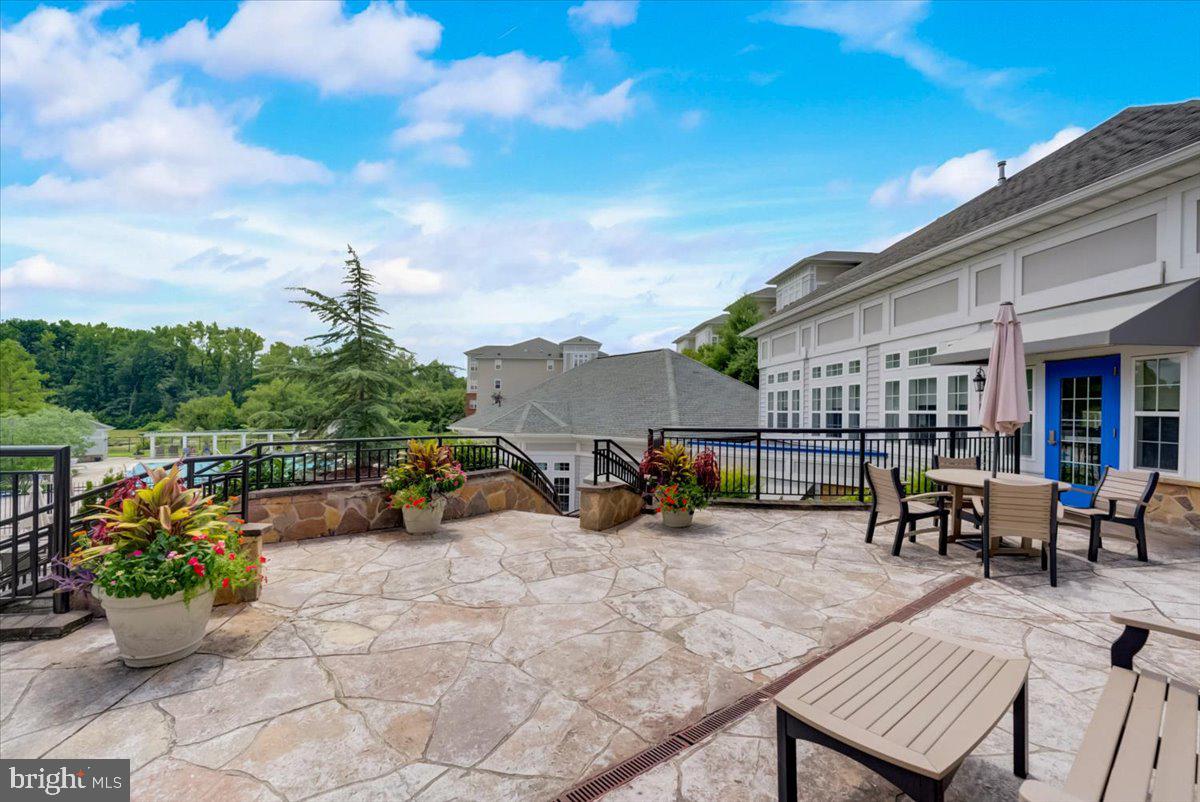 13216 Fox Bow Dr #206