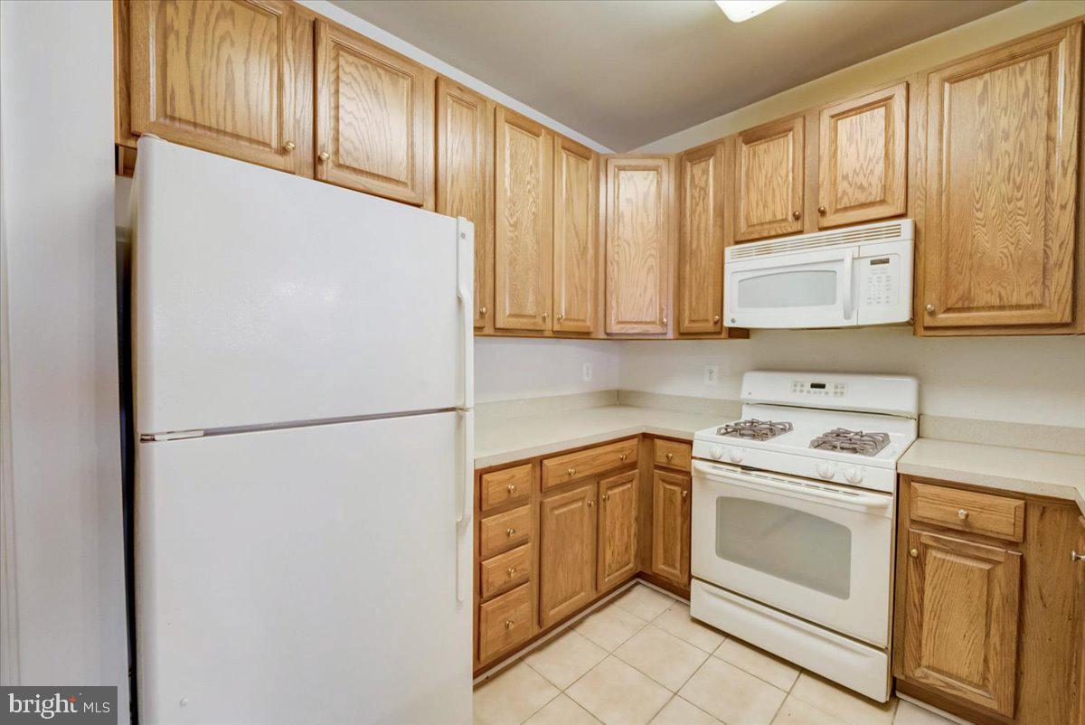 13216 Fox Bow Dr #206