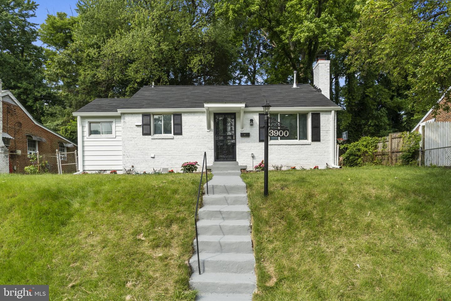 3900 73rd Ave