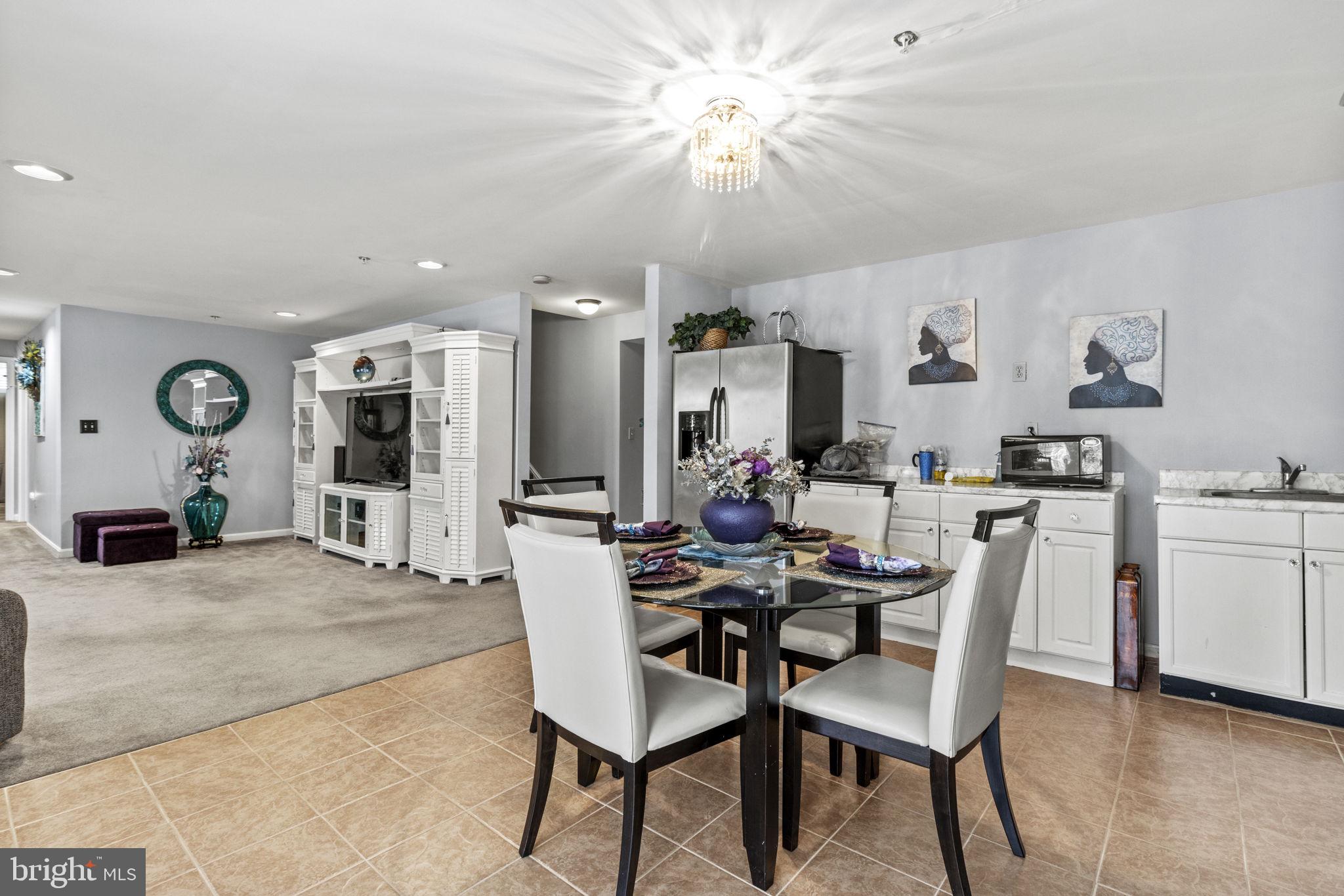 10211 Rockview Ter
