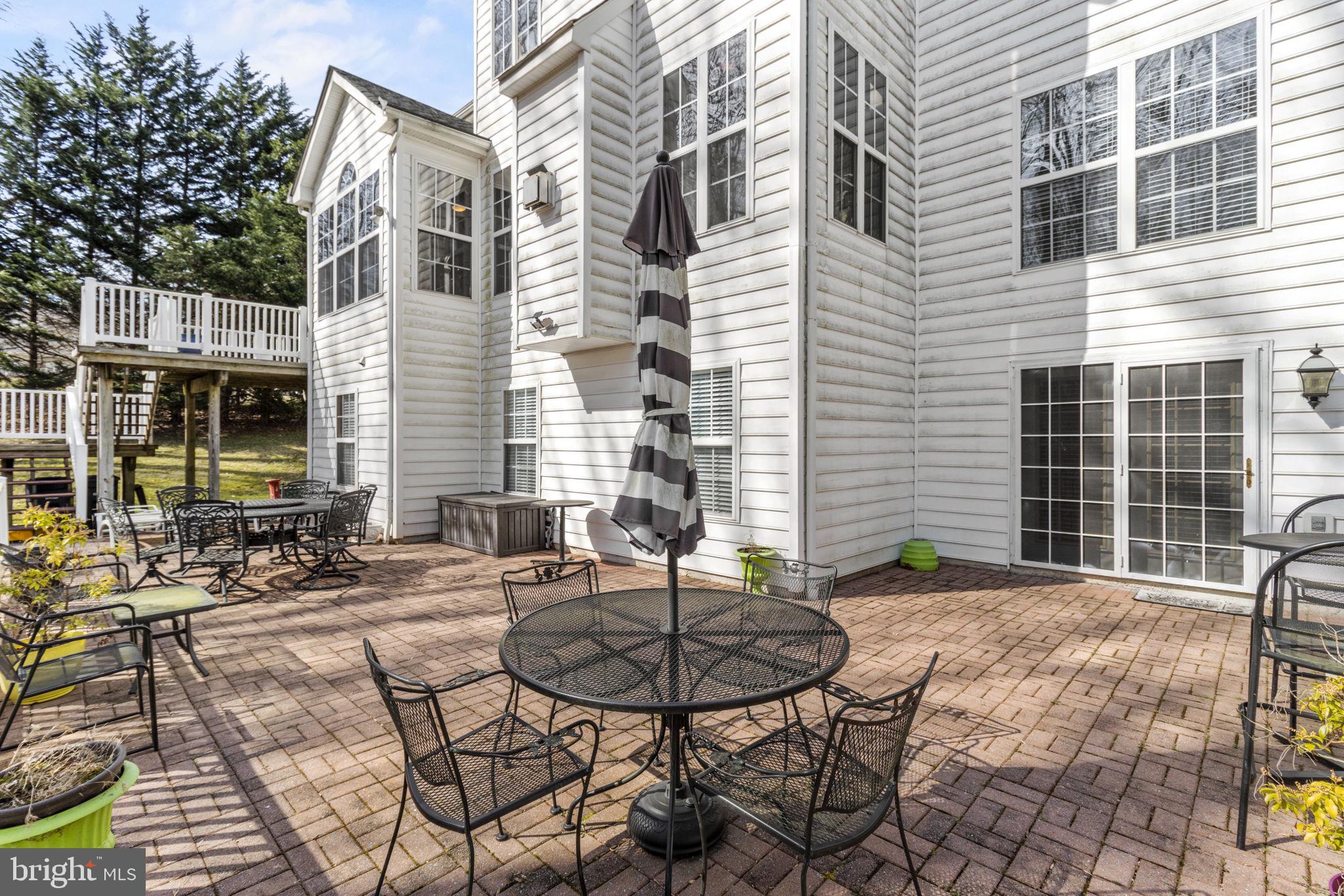 10211 Rockview Ter