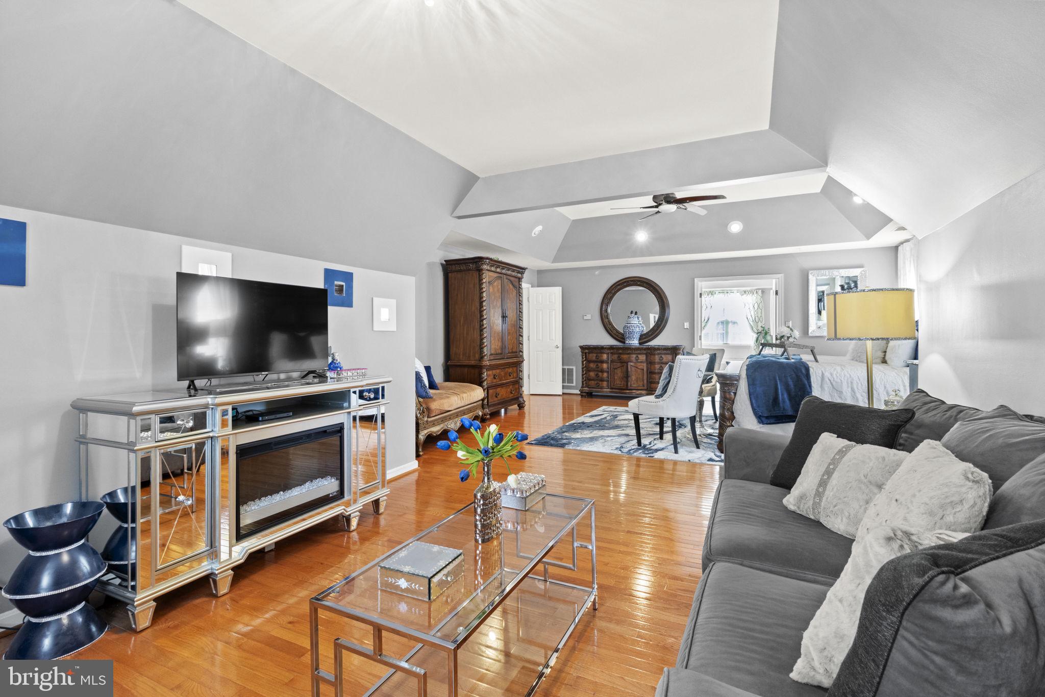 10211 Rockview Ter
