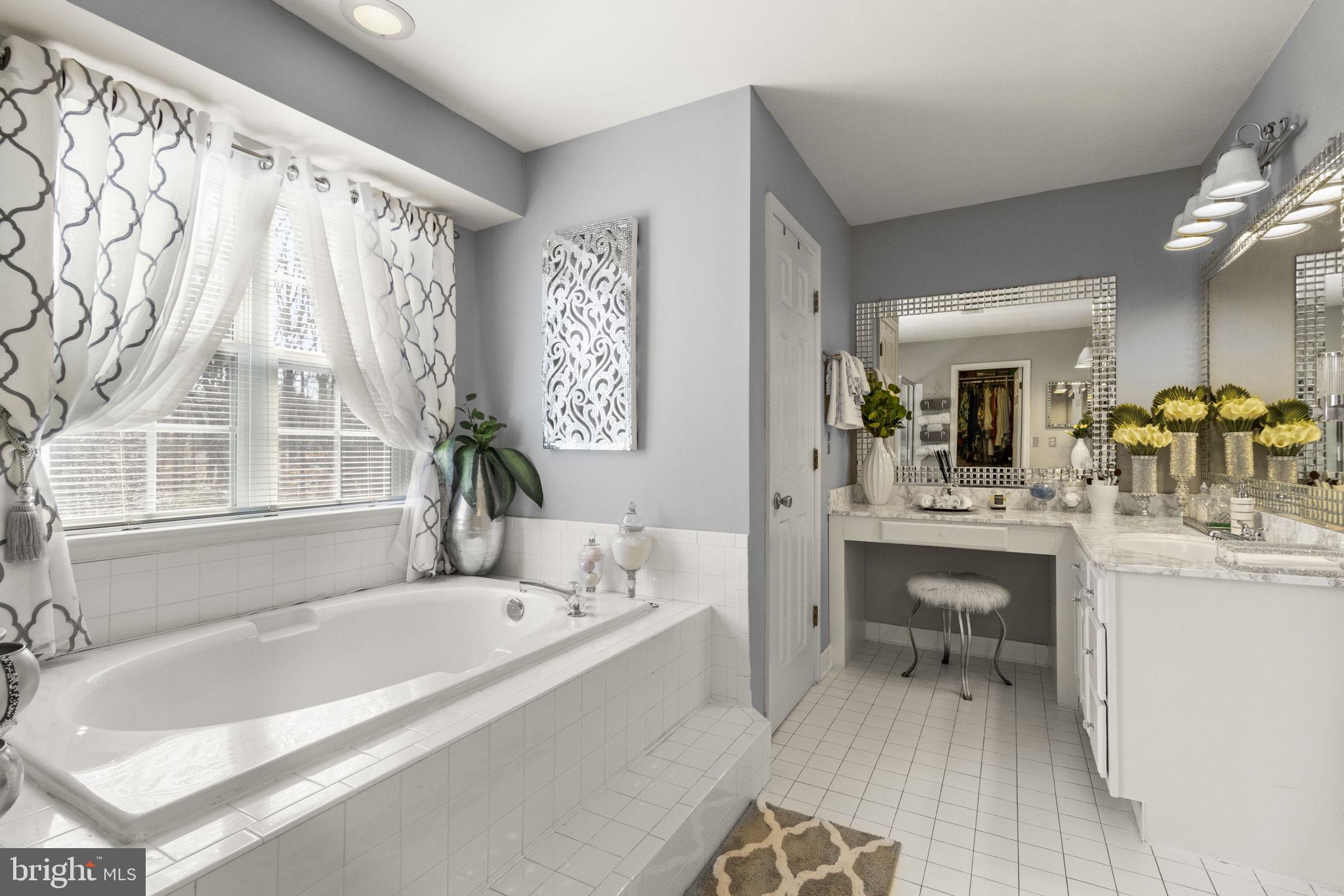 10211 Rockview Ter