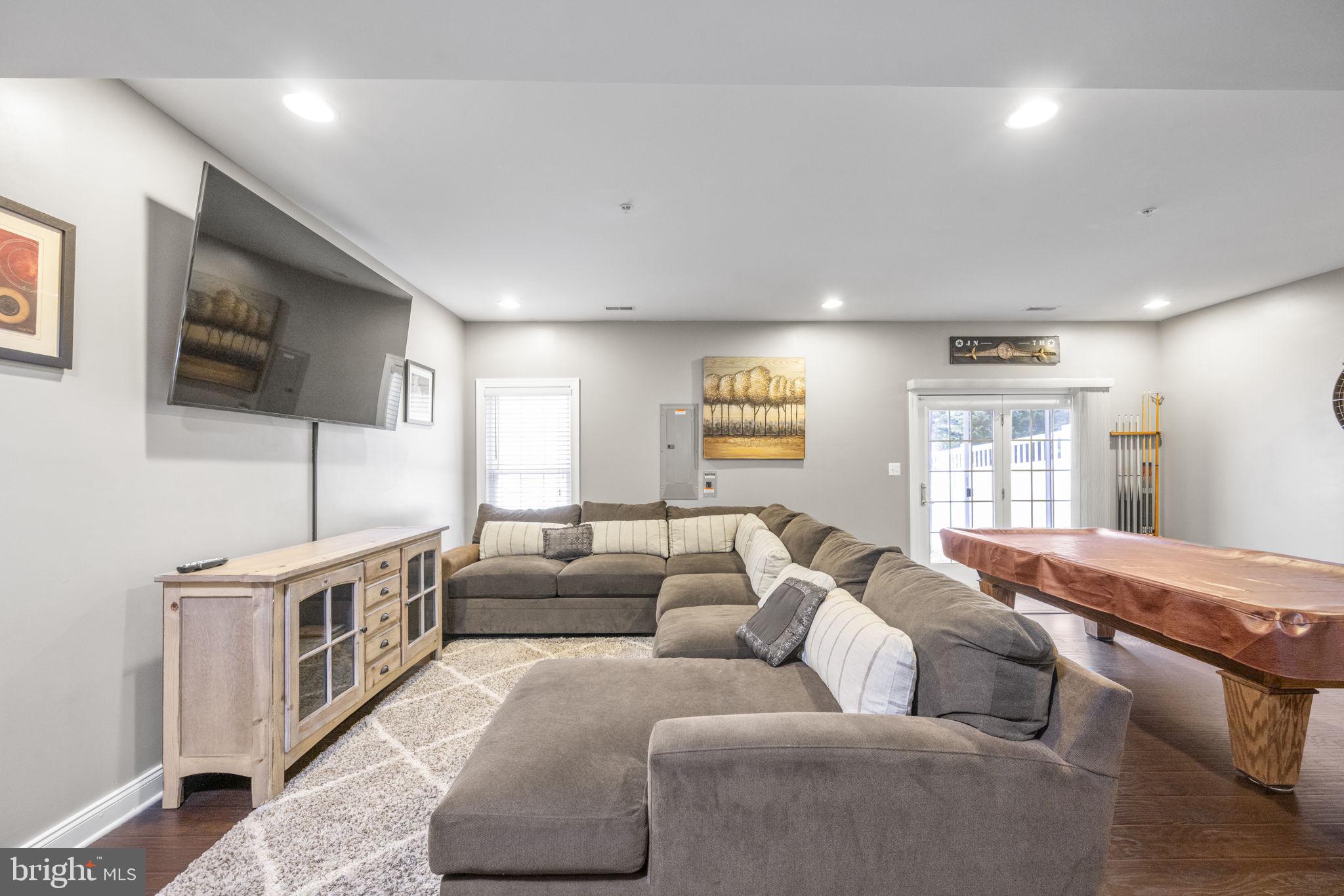 4239 Chariot Way