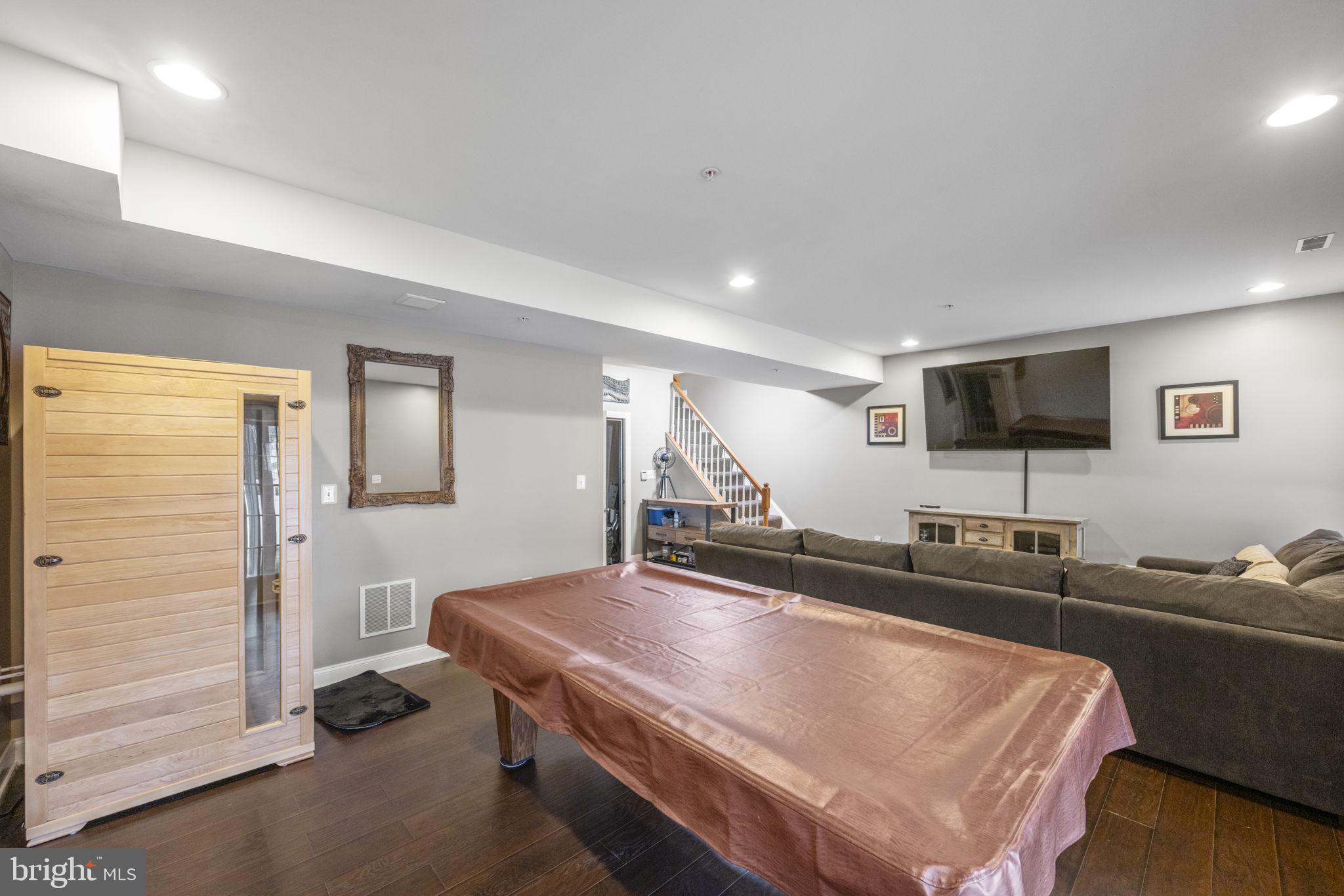 4239 Chariot Way