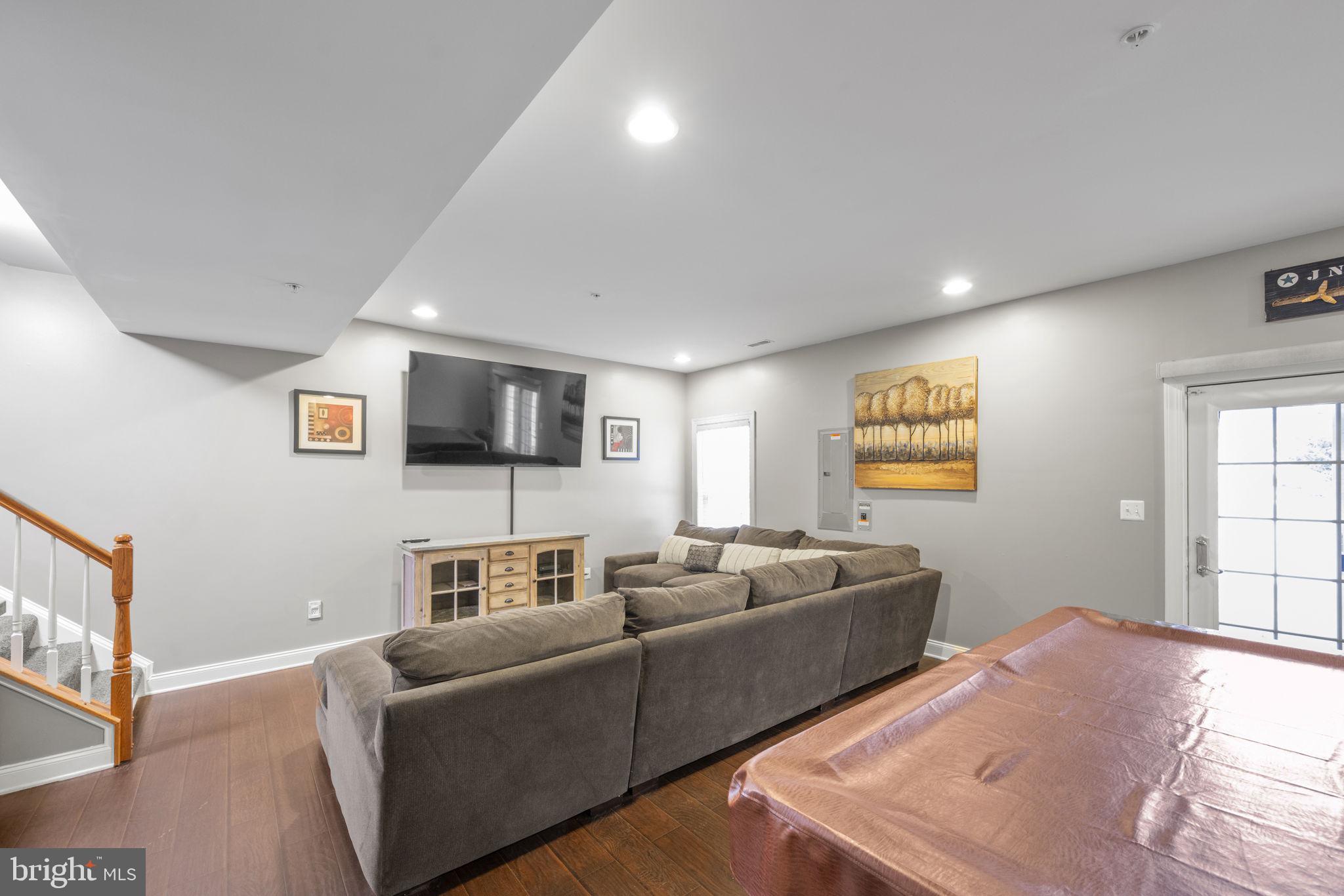 4239 Chariot Way