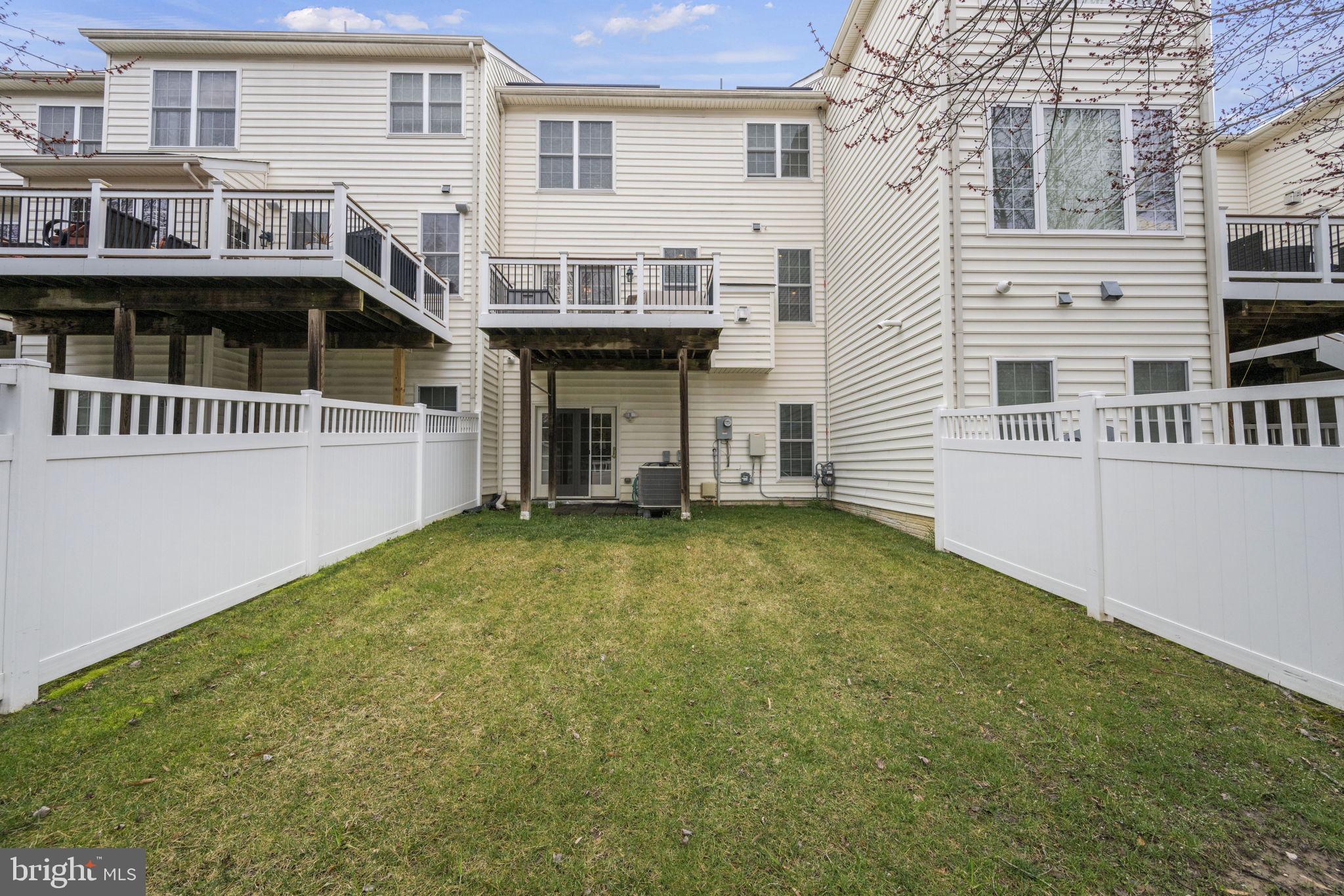 4239 Chariot Way