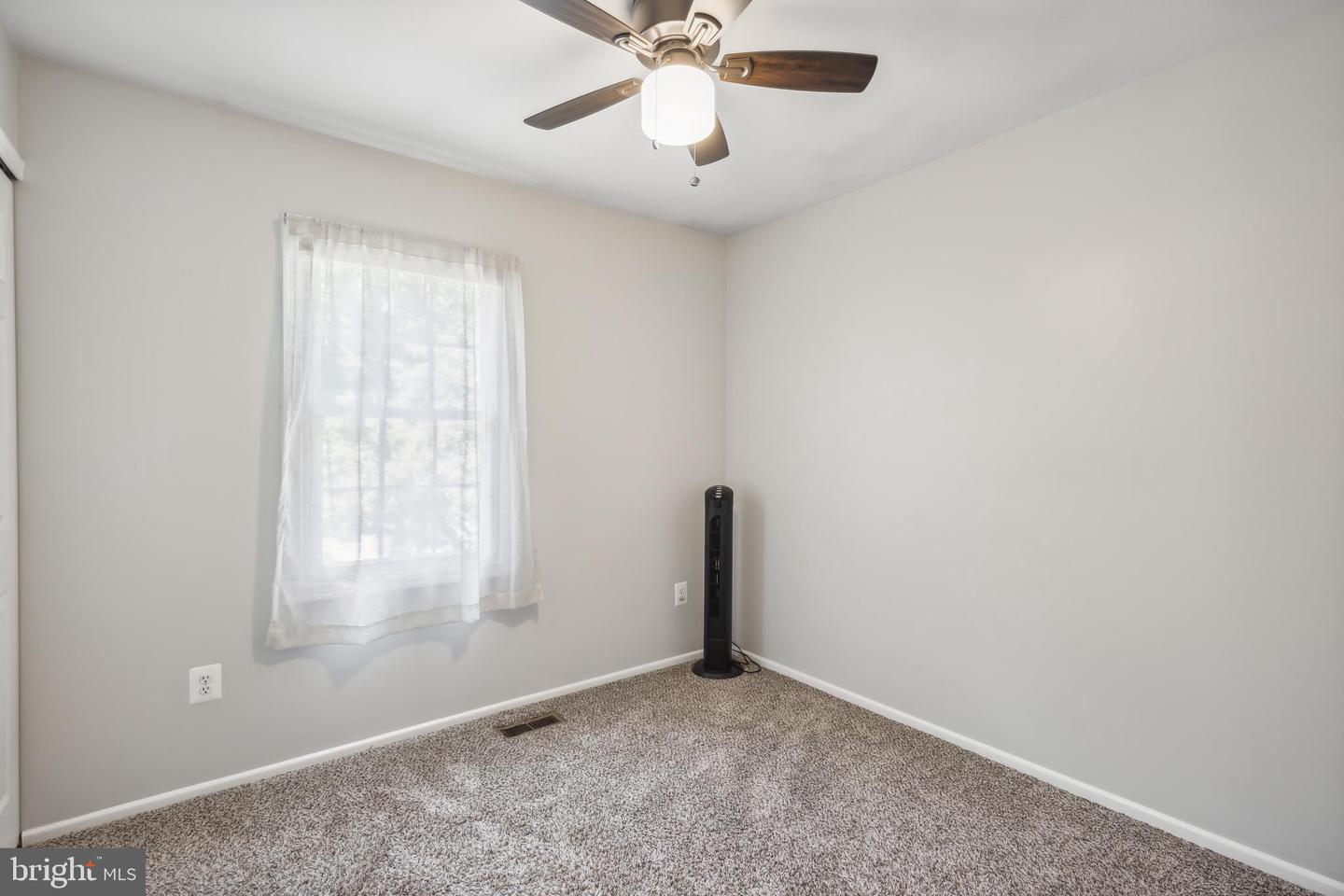 8456 Kitchener Dr
