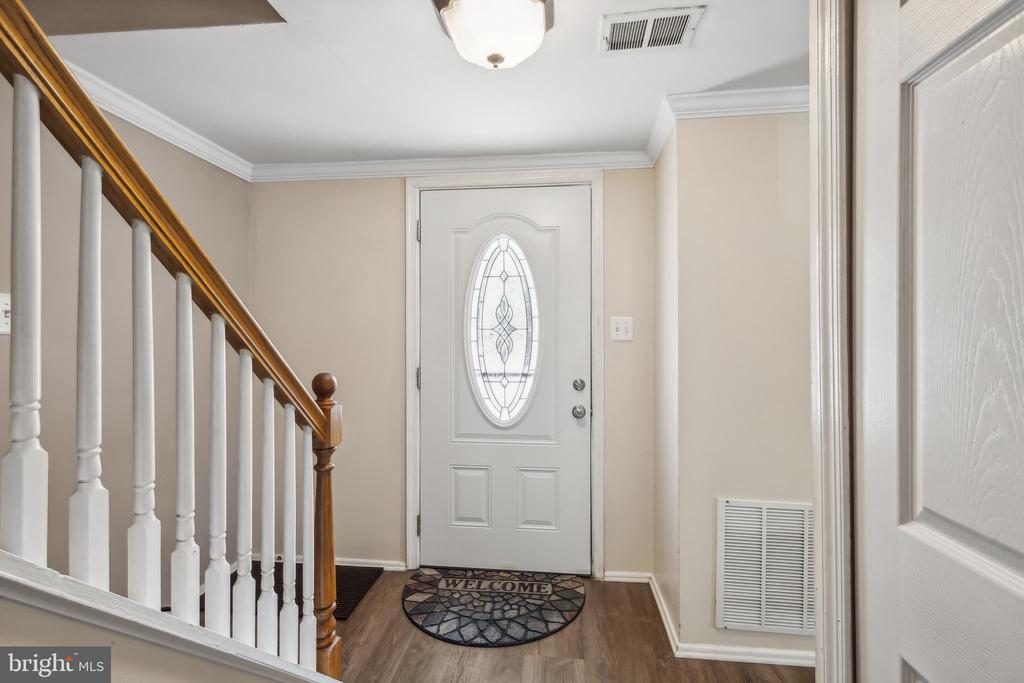 8456 Kitchener Dr