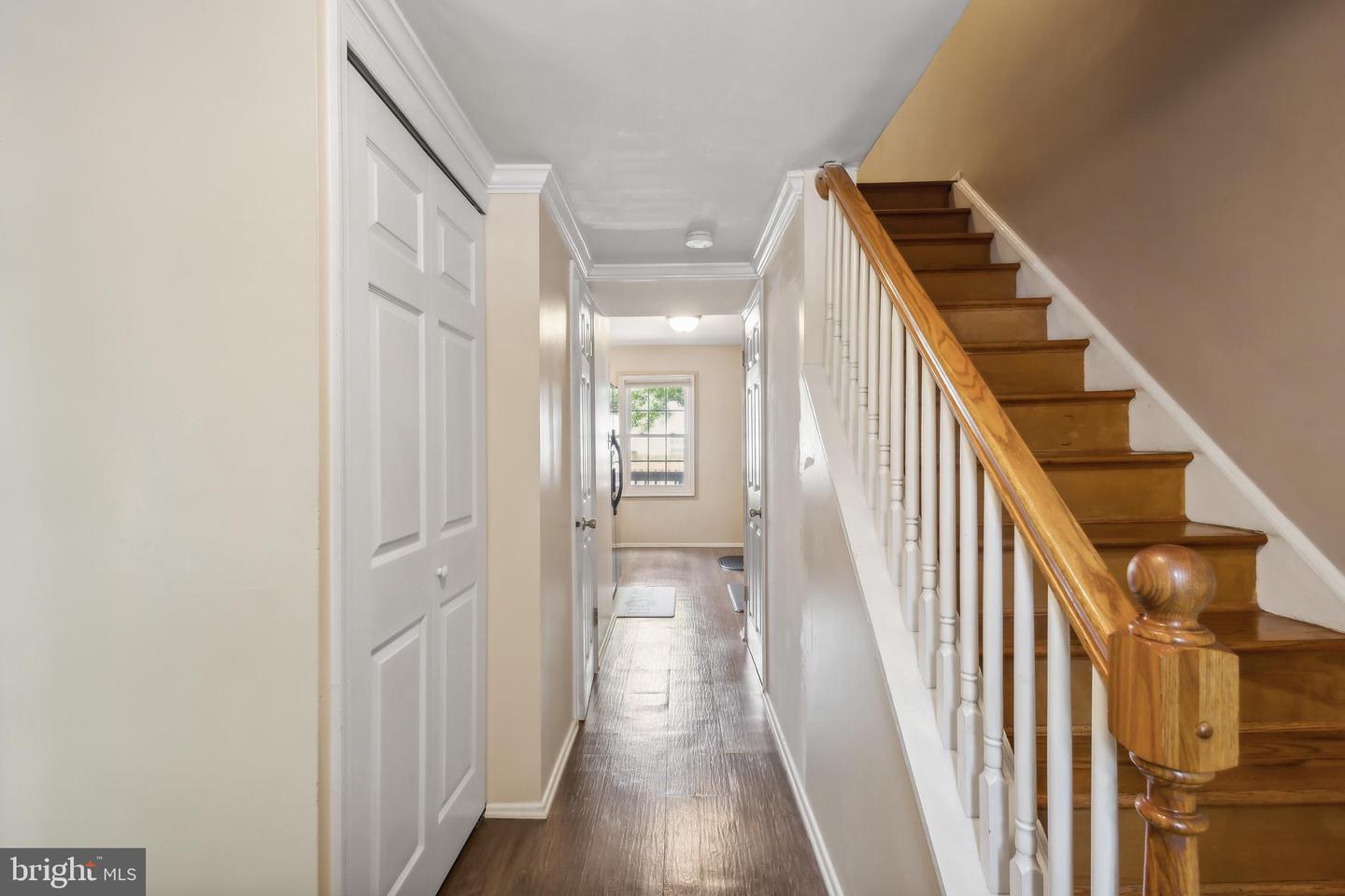8456 Kitchener Dr