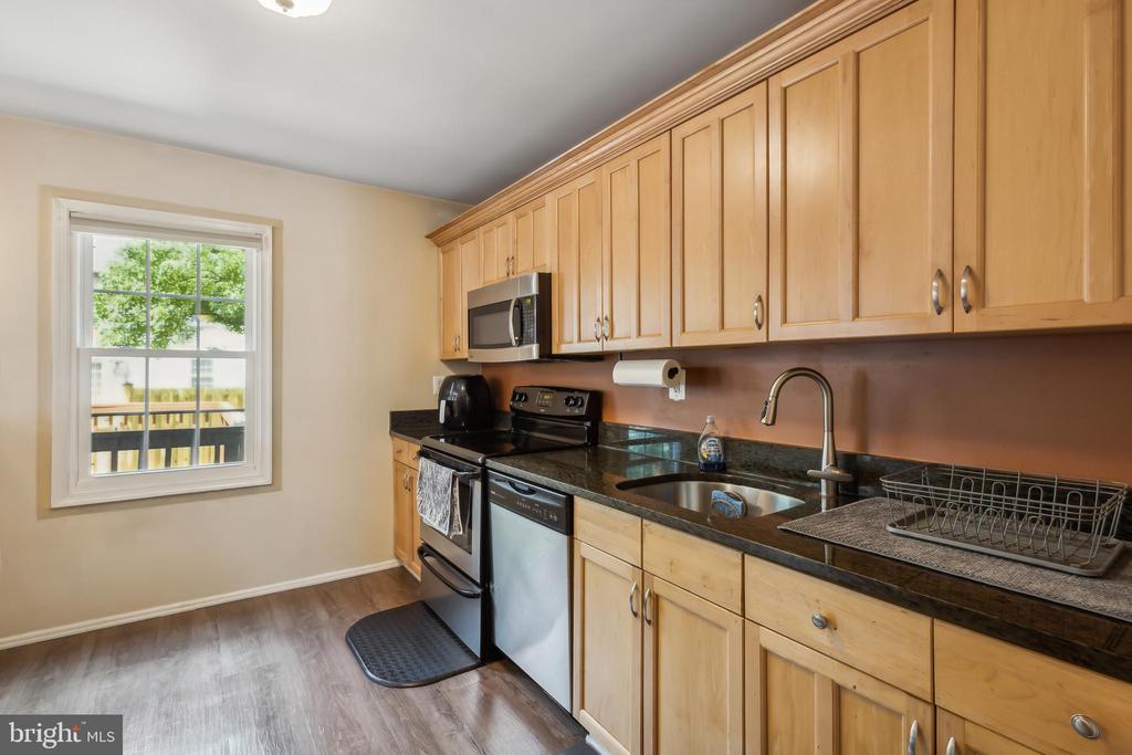 8456 Kitchener Dr