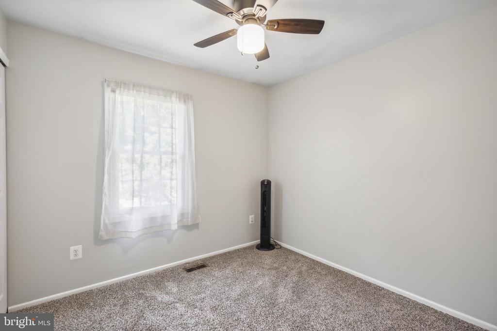 8456 Kitchener Dr