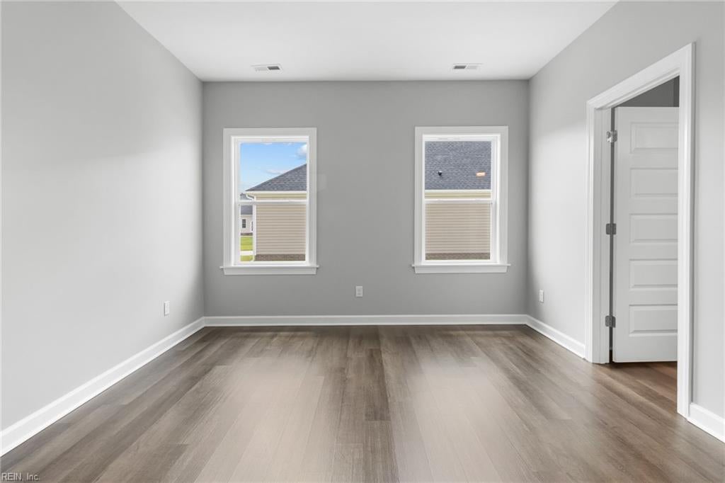 100 Staysail DR