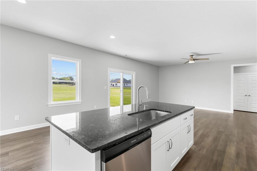 100 Staysail DR