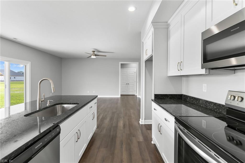 100 Staysail DR