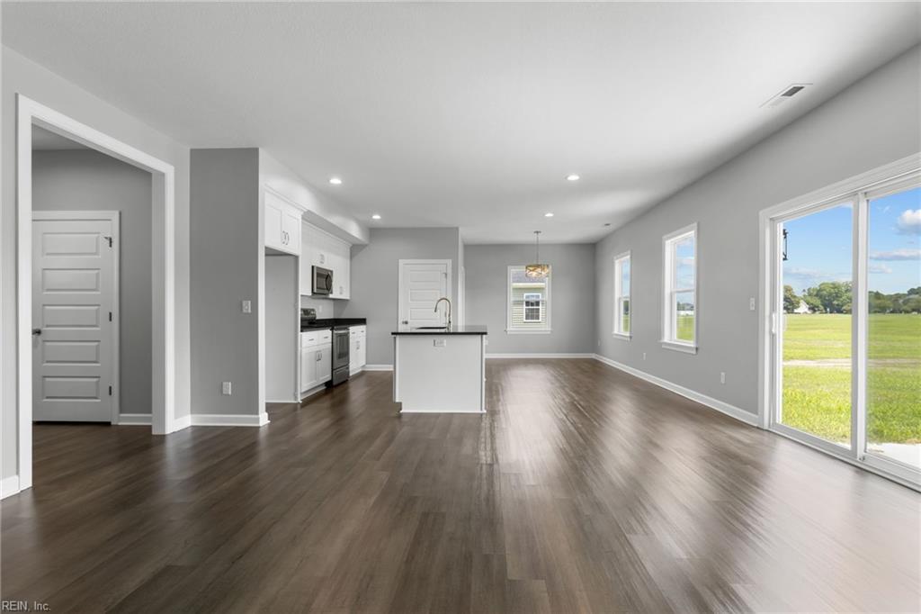 100 Staysail DR