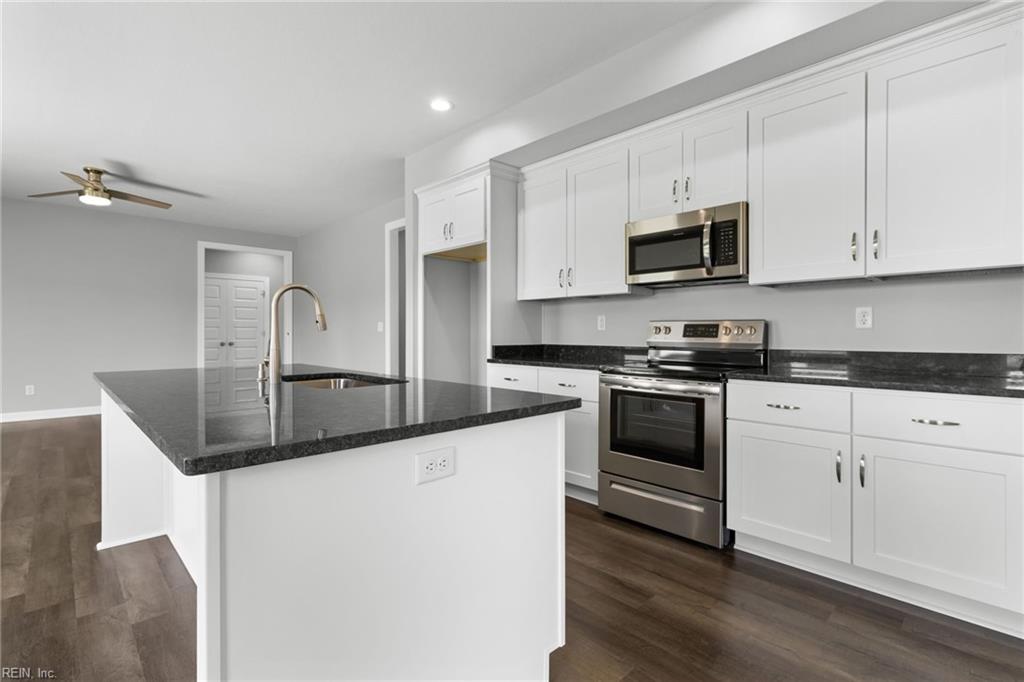 100 Staysail DR