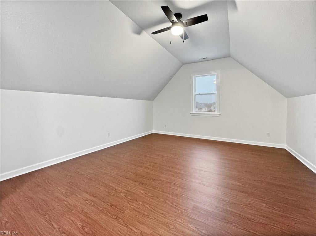 105 Lands End DR
