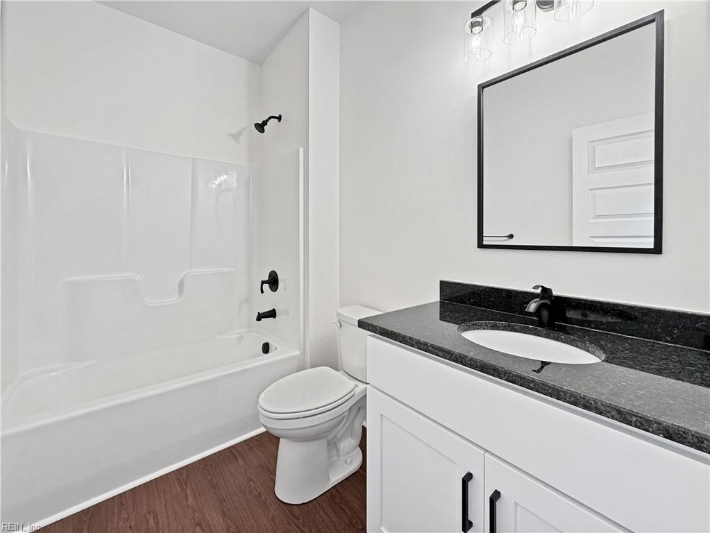 105 Lands End DR
