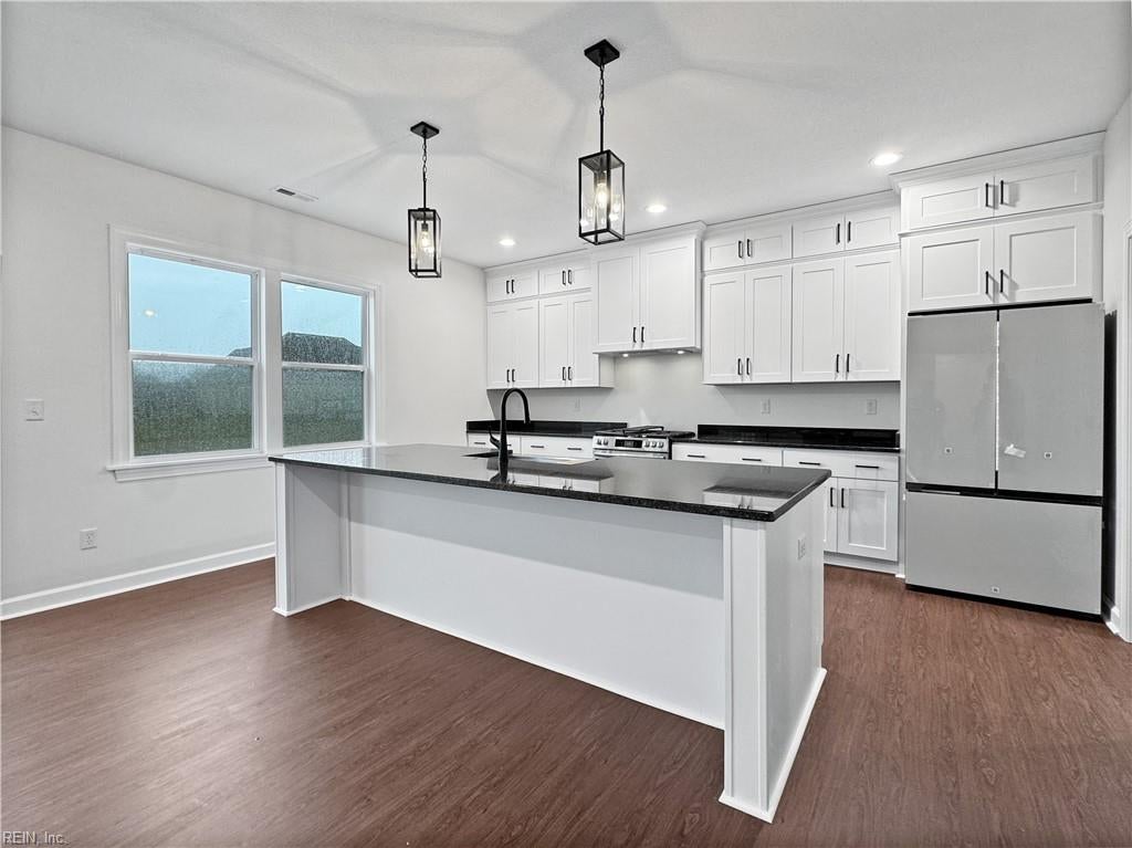105 Lands End DR