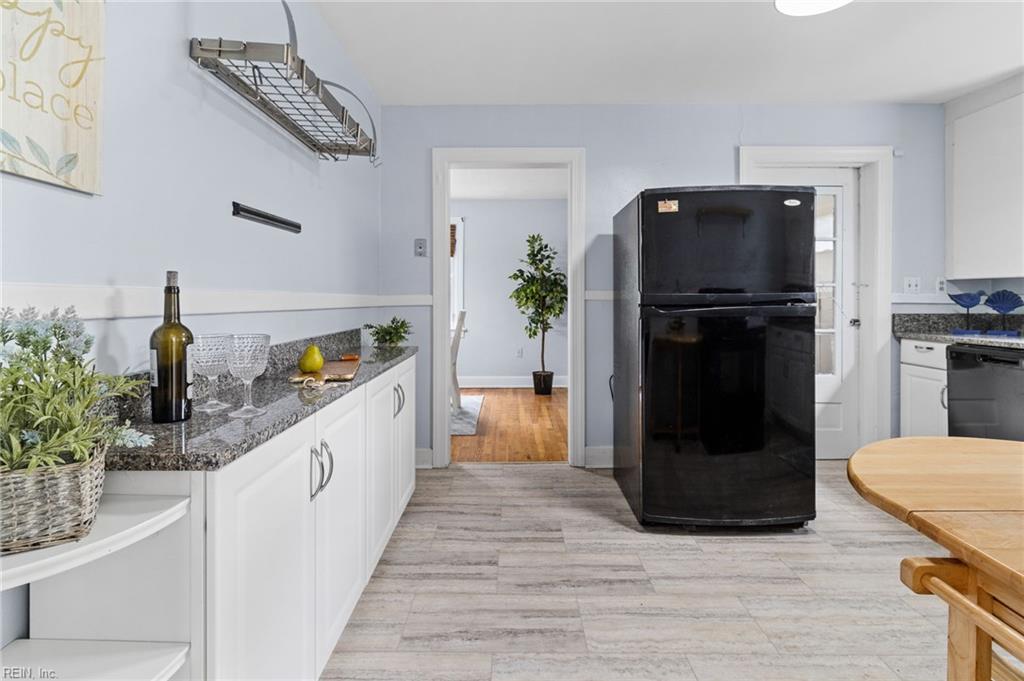 3730 Lenoir CIR