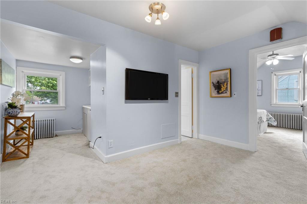 3730 Lenoir CIR